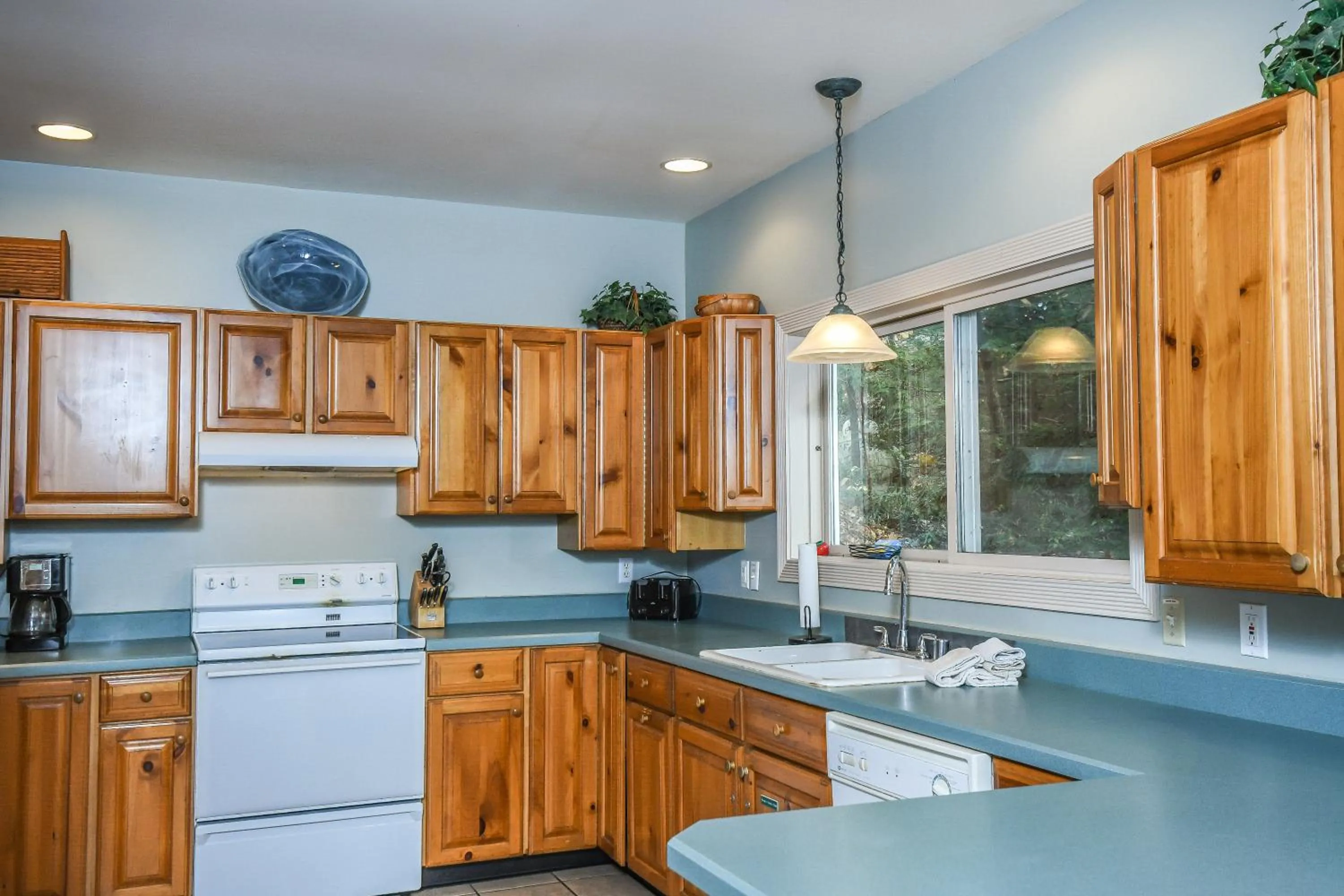 Property building in Highland Retreat