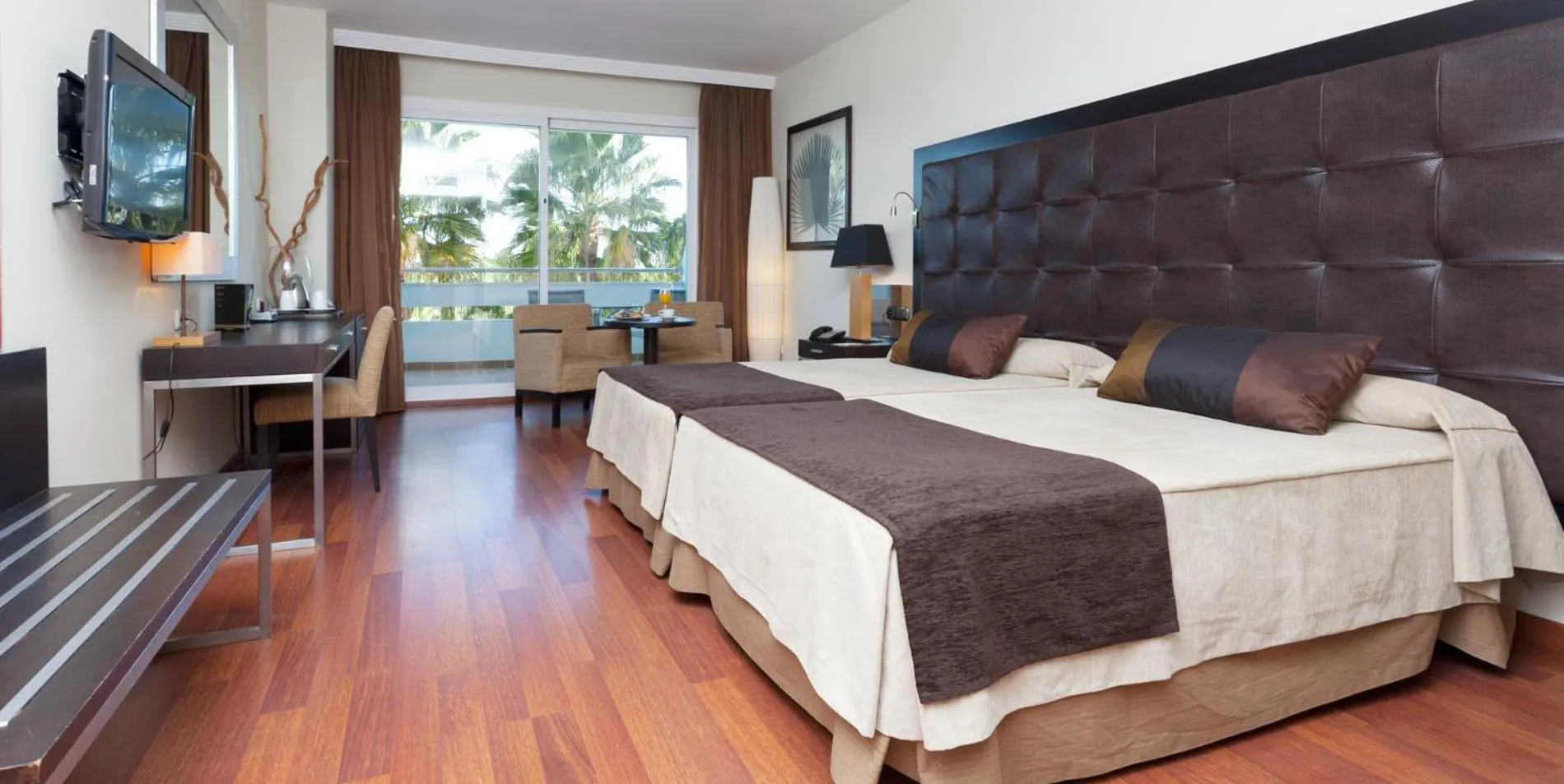 TV and multimedia, Bed in Senator Banus