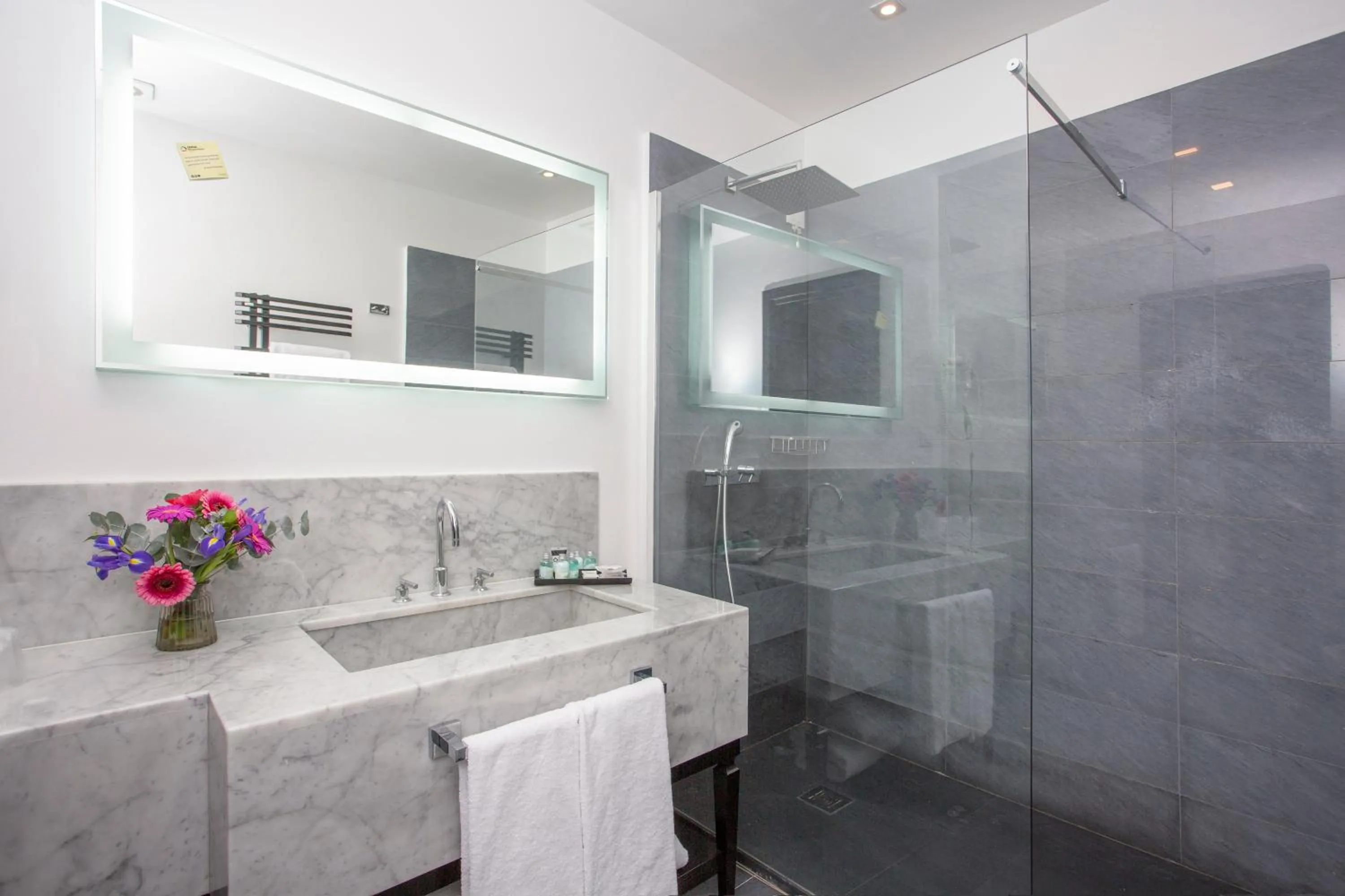 Bathroom in Casual Rinascimento Firenze