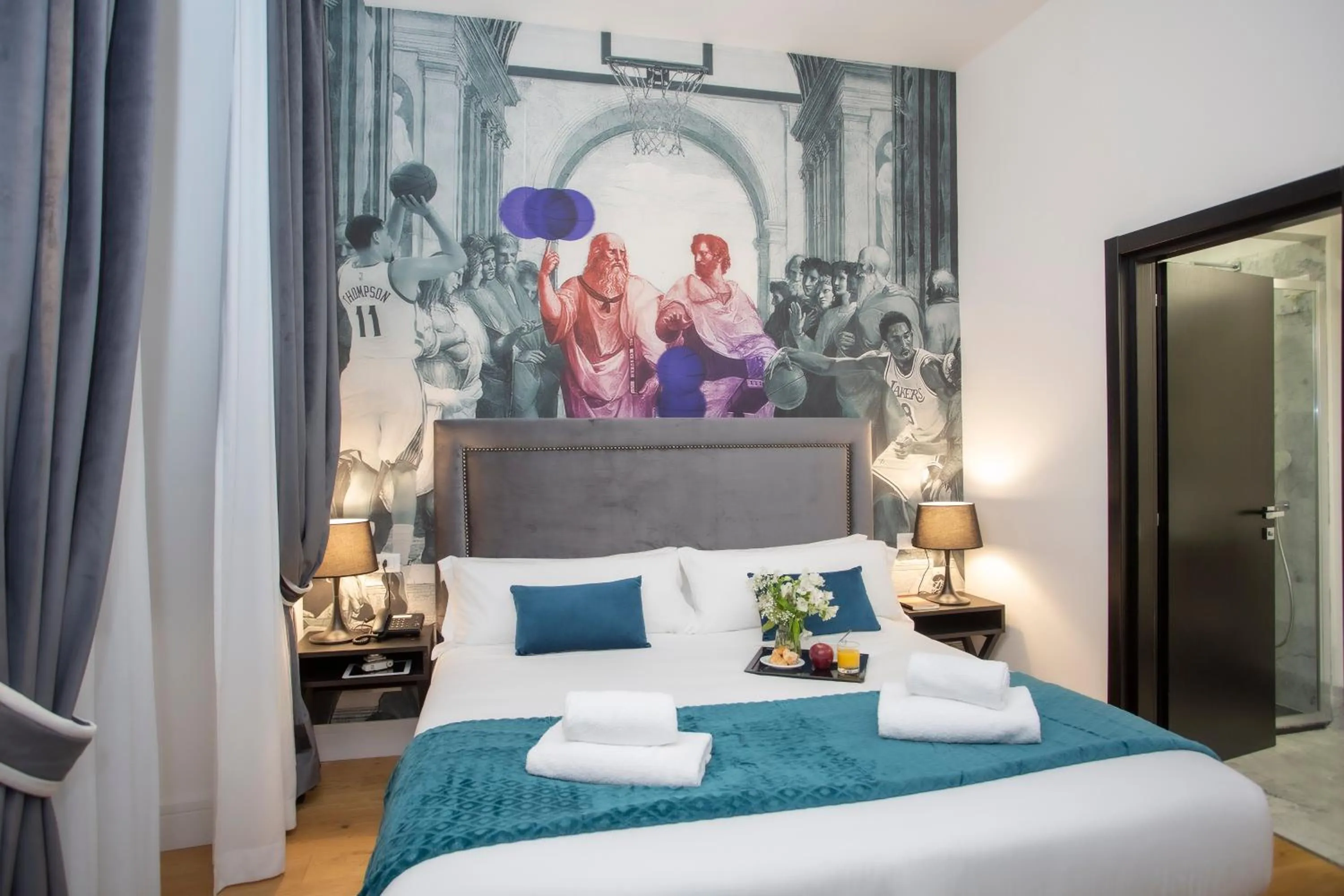 Photo of the whole room, Bed in Casual Rinascimento Firenze