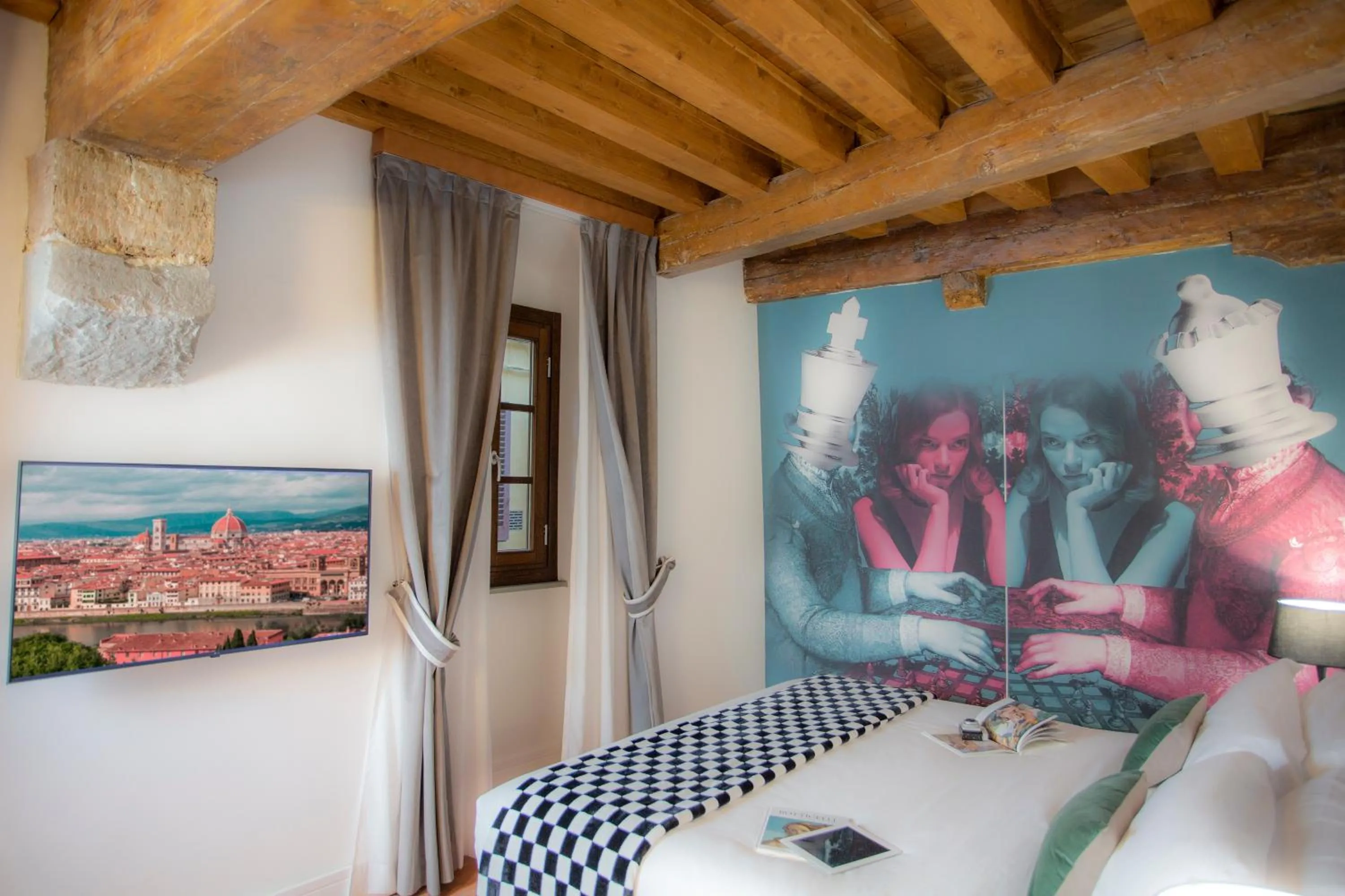 Photo of the whole room, Bed in Casual Rinascimento Firenze