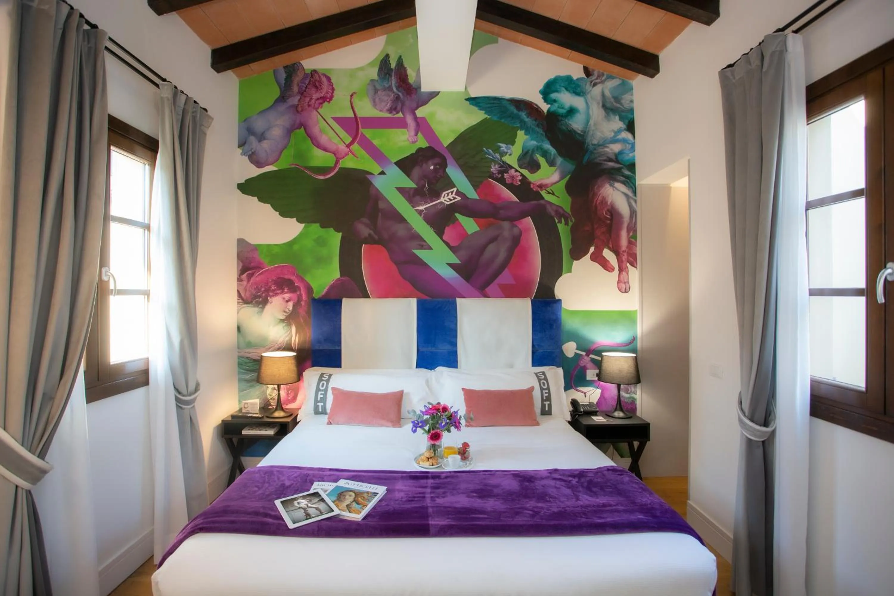 Photo of the whole room, Bed in Casual Rinascimento Firenze