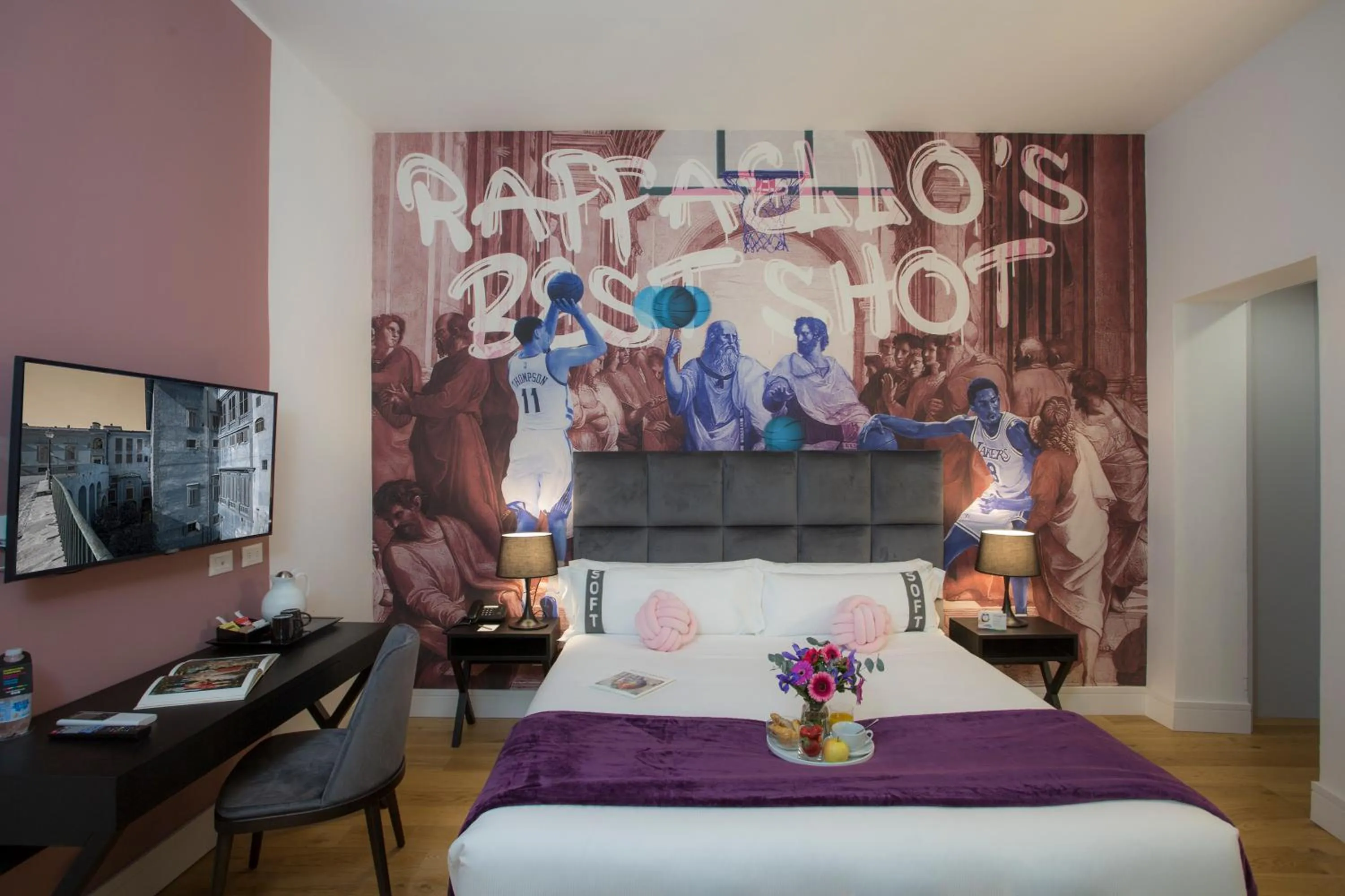 Photo of the whole room, Bed in Casual Rinascimento Firenze