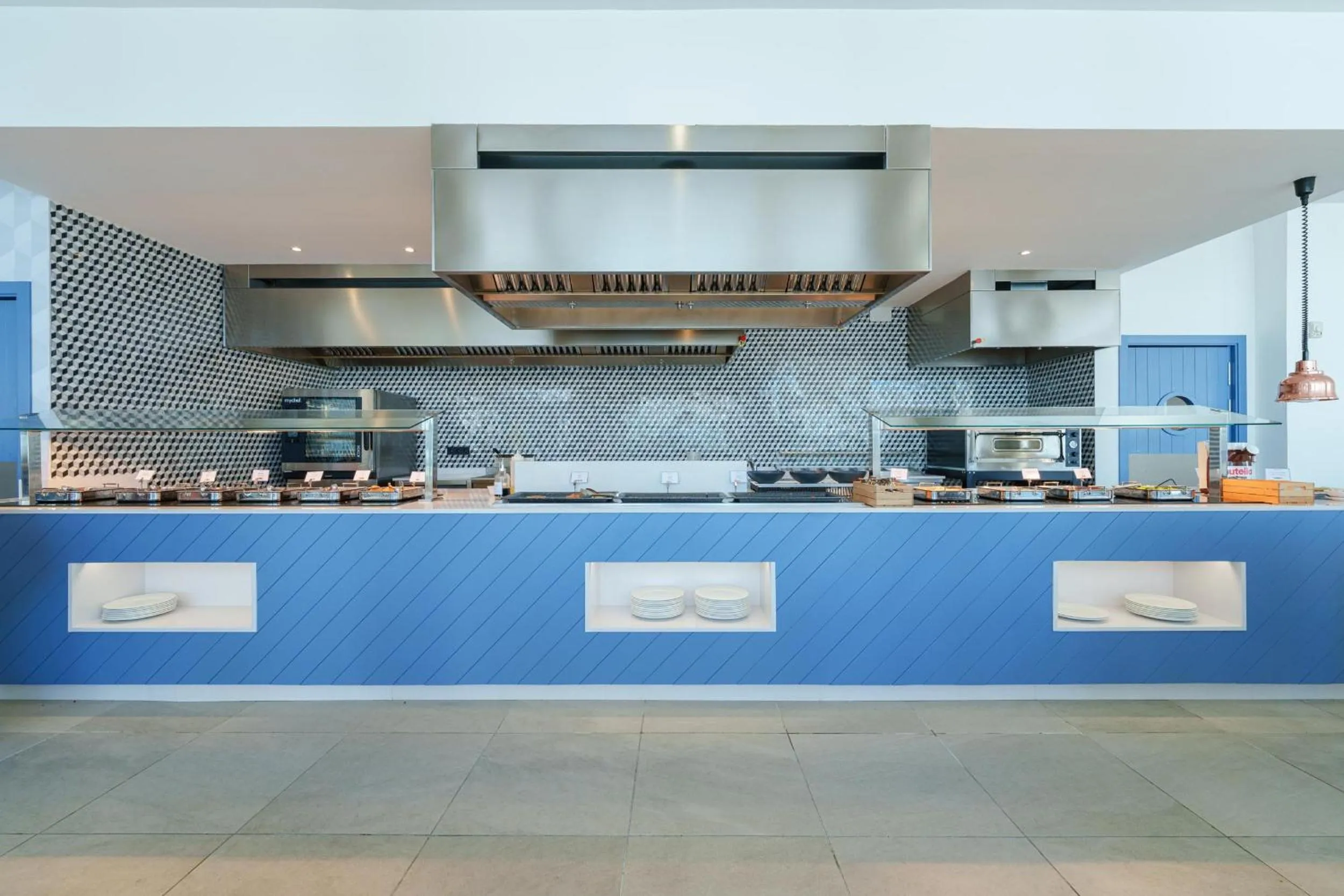 Restaurant/places to eat in Caprice Concord Hotel & Spa