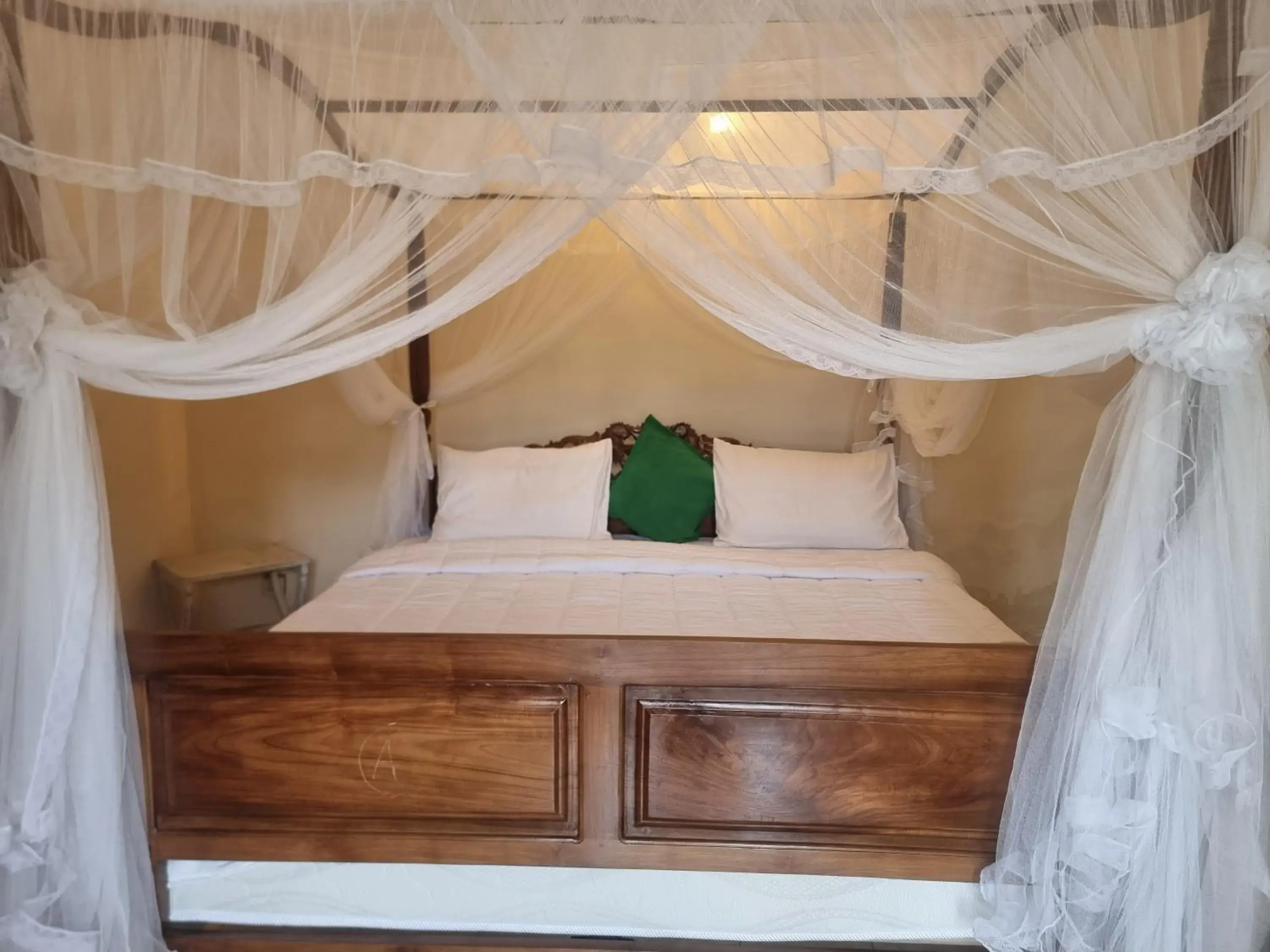 Classic Quadruple Room in Victory colombo Classic Quadruple Room in Victory colombo