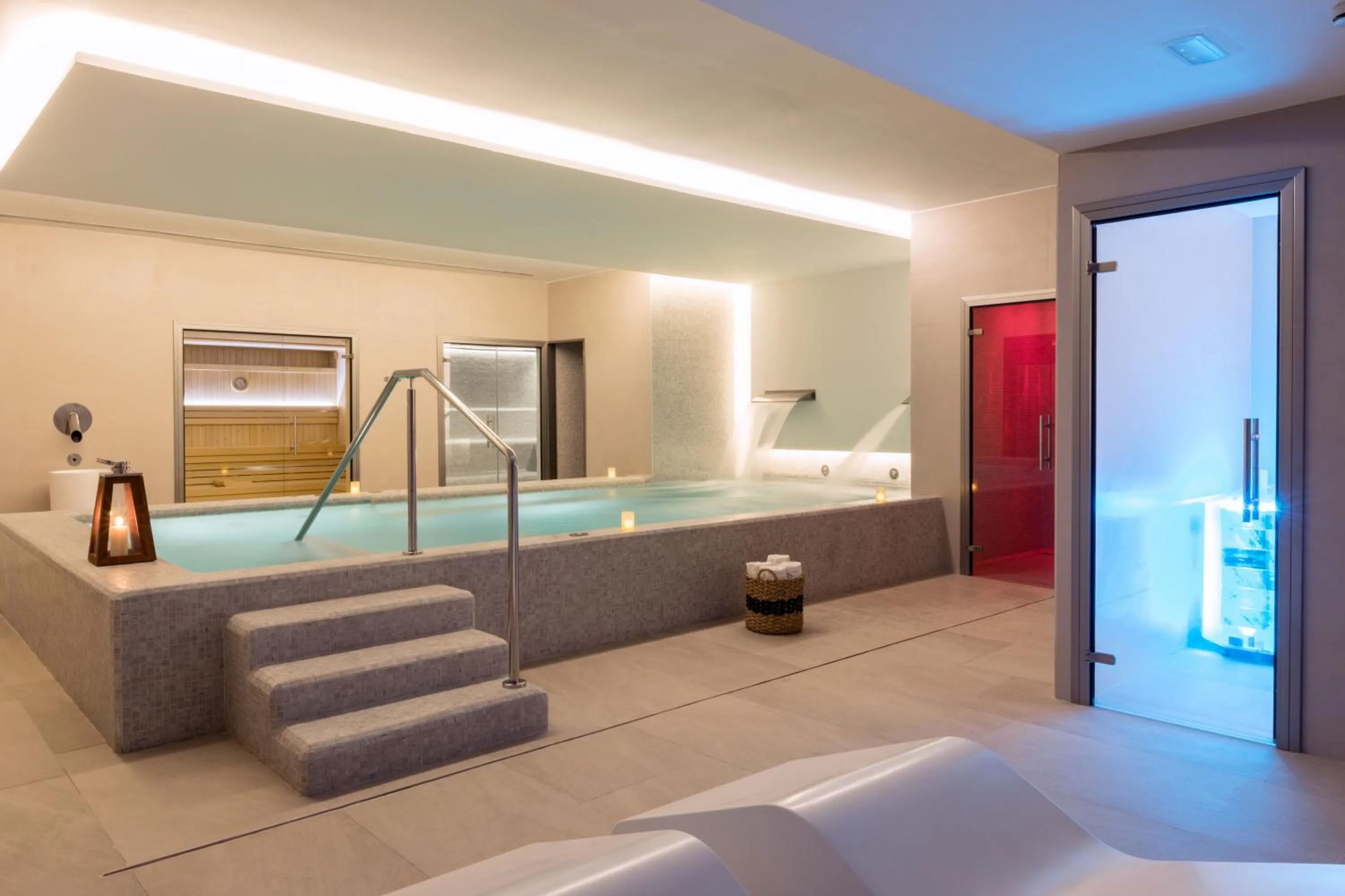 Spa and wellness centre/facilities in Bordoy Alcudia Port Suites - Adults Only