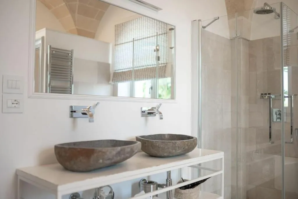 Shower in Villa Bellavista by Raro Villas