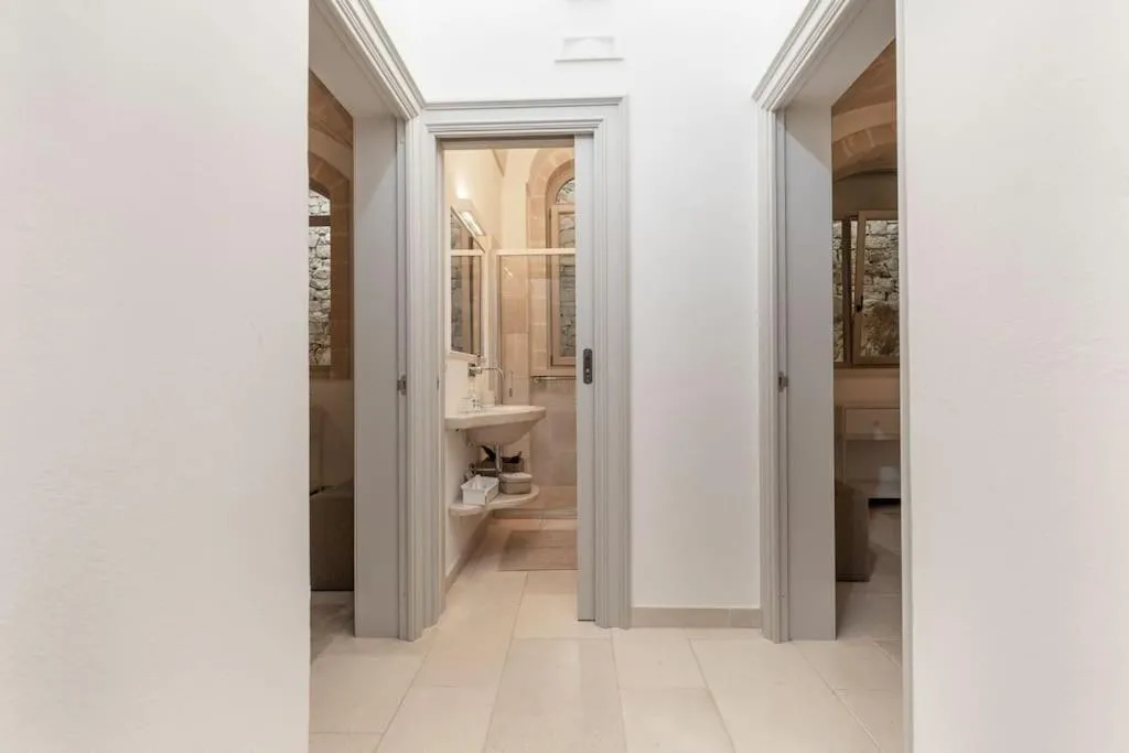 Shower in Villa Bellavista by Raro Villas