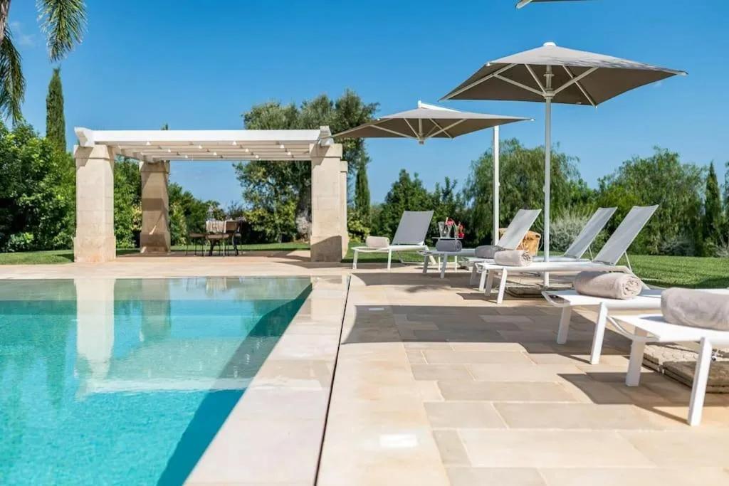 Day in Villa Bellavista by Raro Villas