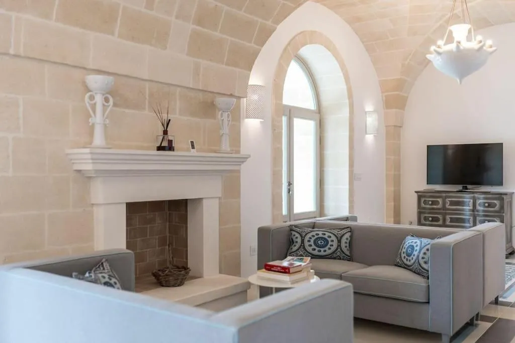 TV and multimedia in Villa Bellavista by Raro Villas