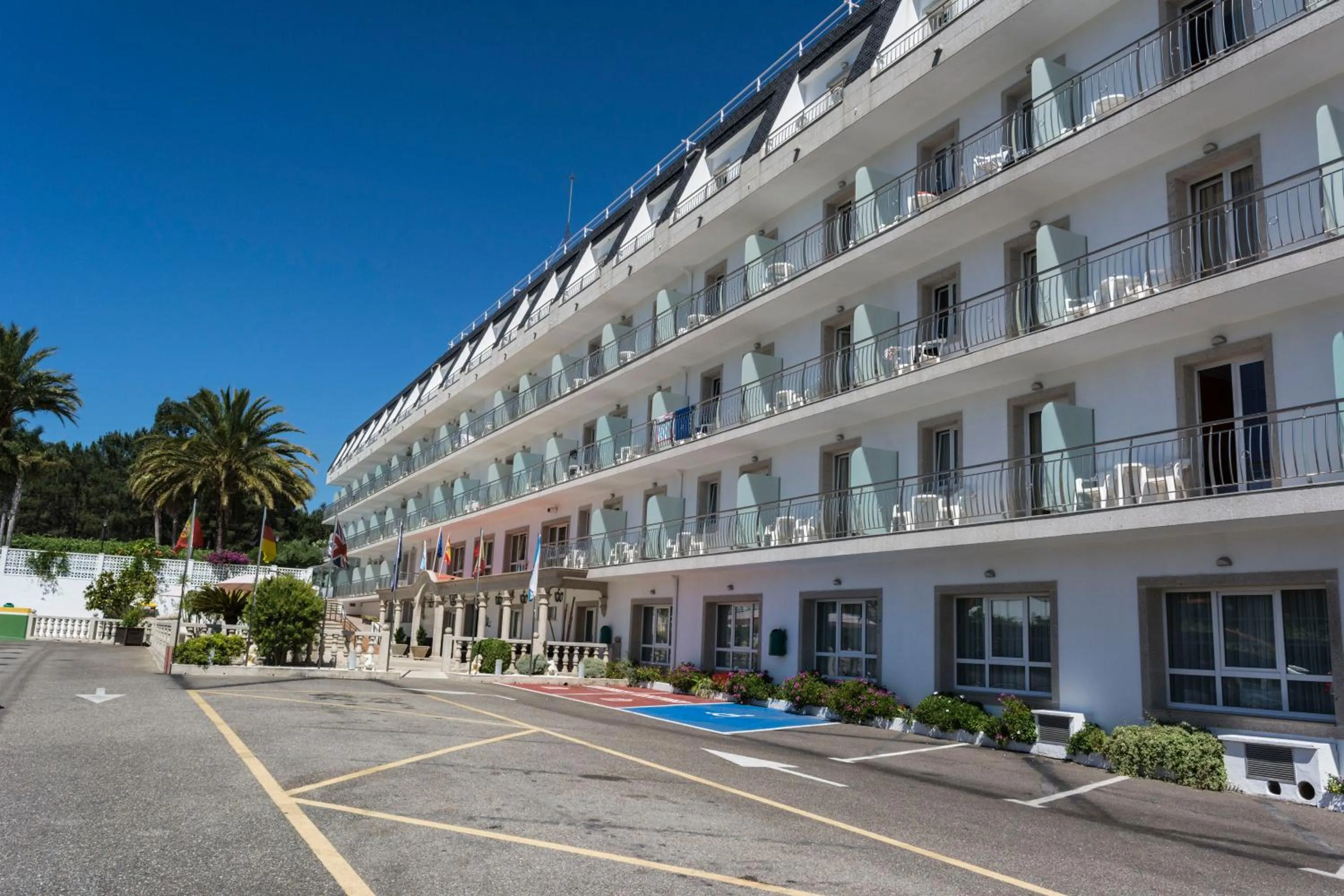 Property building in Hotel Nuevo Vichona Spa 3 estrellas Superior