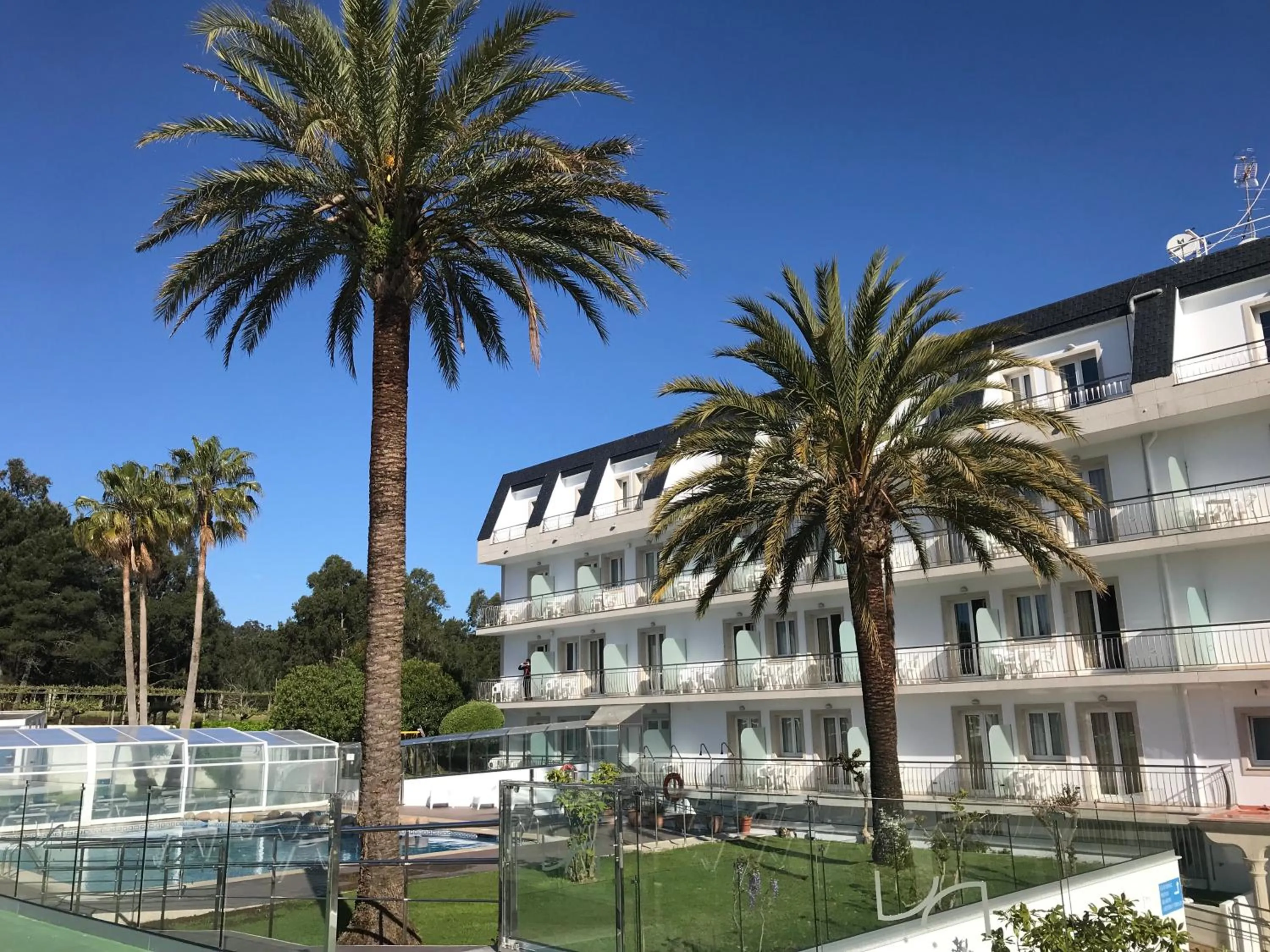 Property building in Hotel Nuevo Vichona Spa 3 estrellas Superior