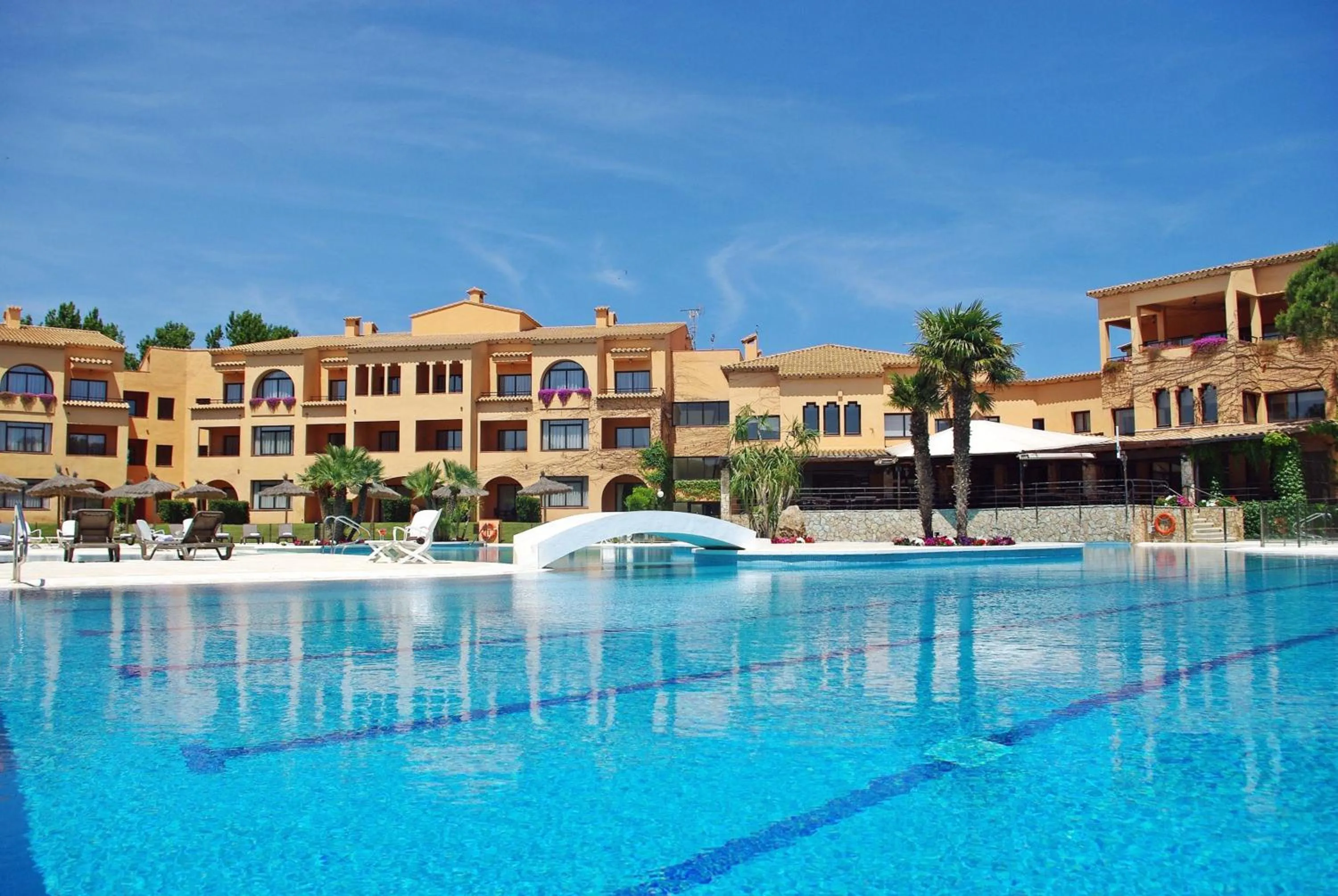 Swimming pool in La Costa Hotel Golf & Beach Resort