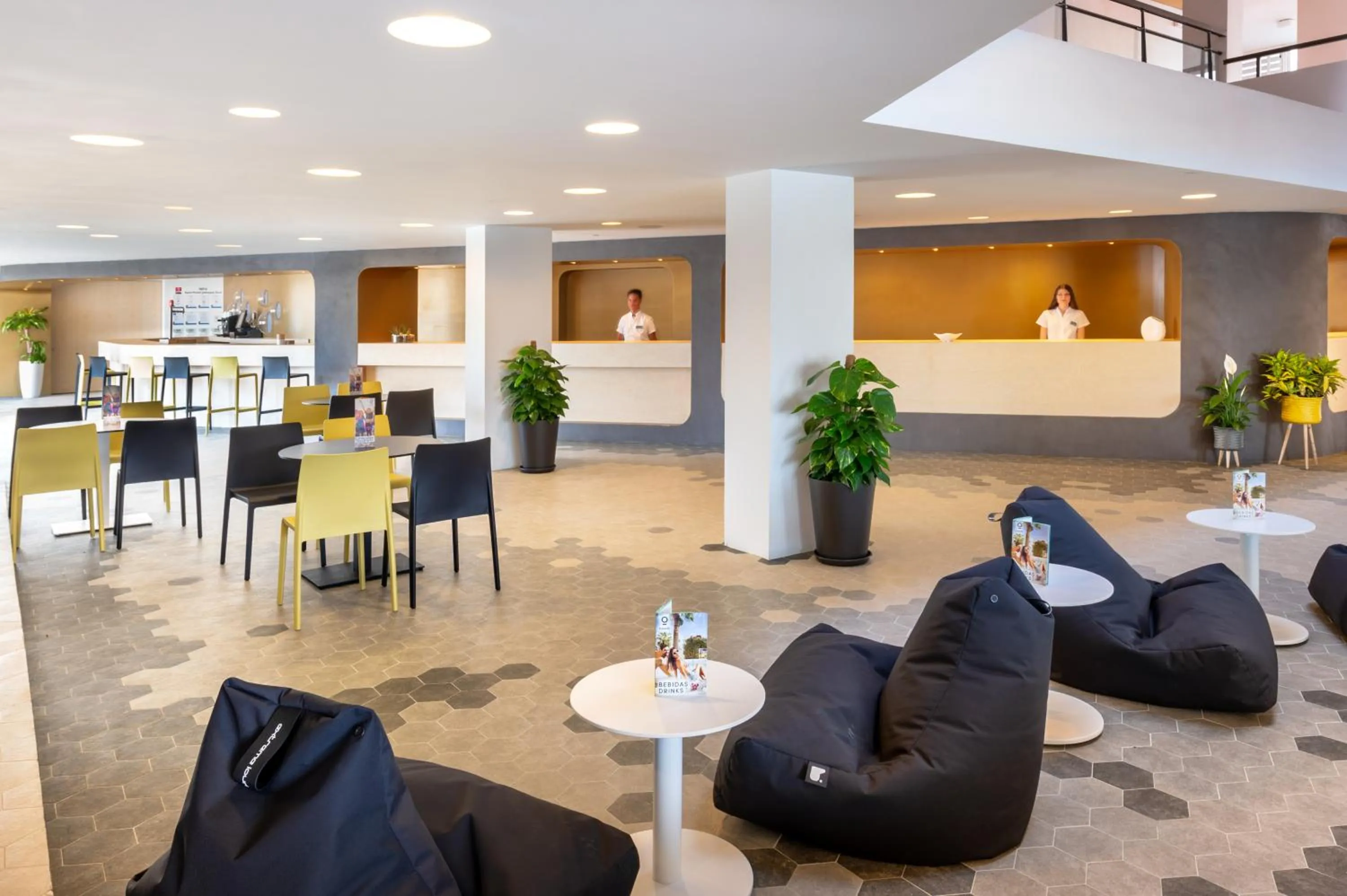 Lounge or bar in Apartamentos Vibra Jabeque Soul-3SUP