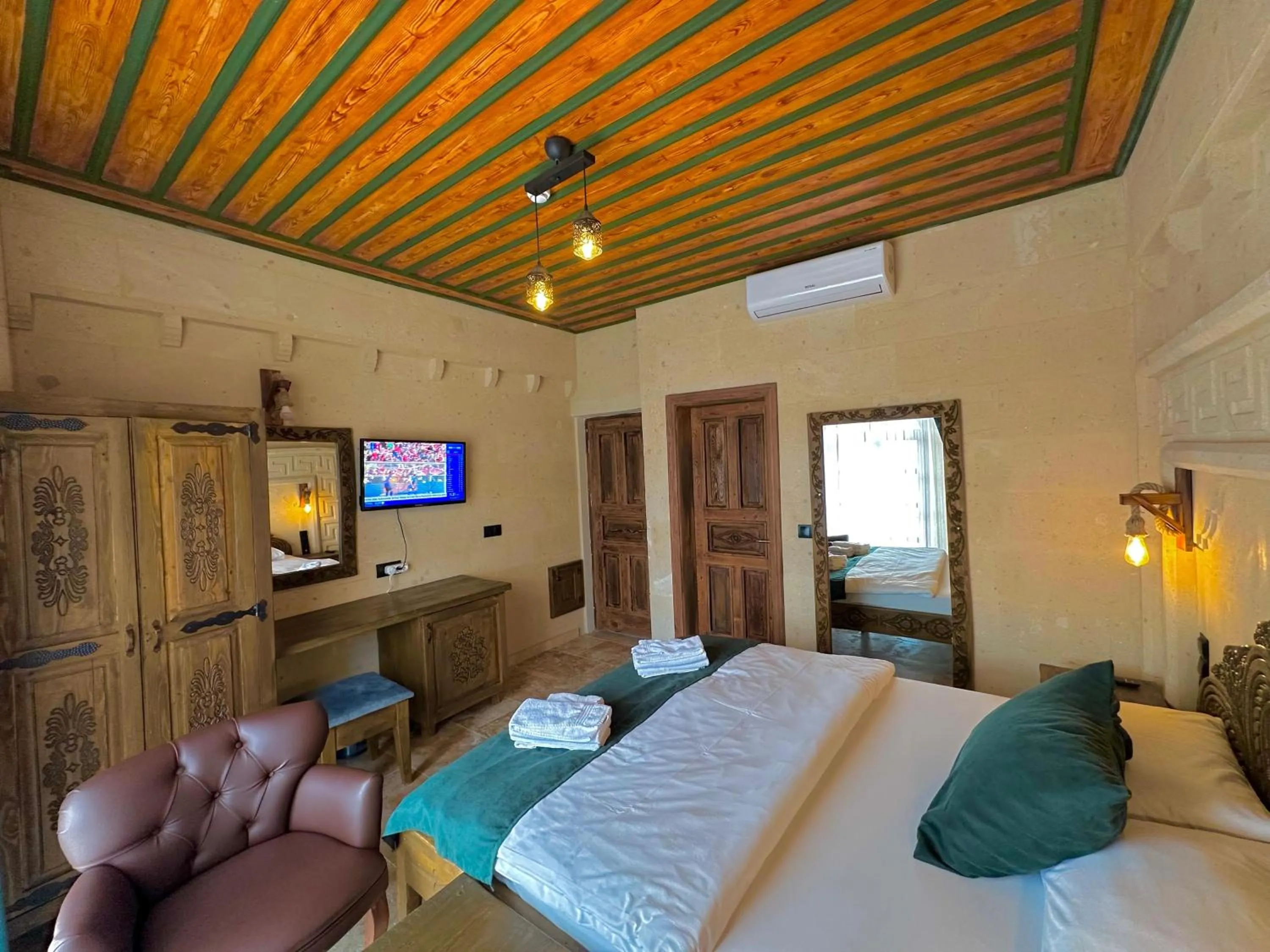 Bed in Gemosa Cappadocia Hotel