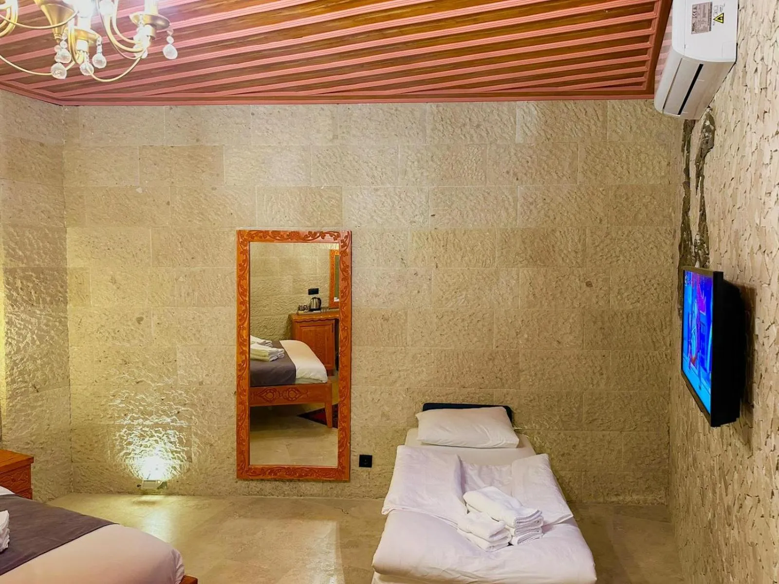 Bed in Gemosa Cappadocia Hotel