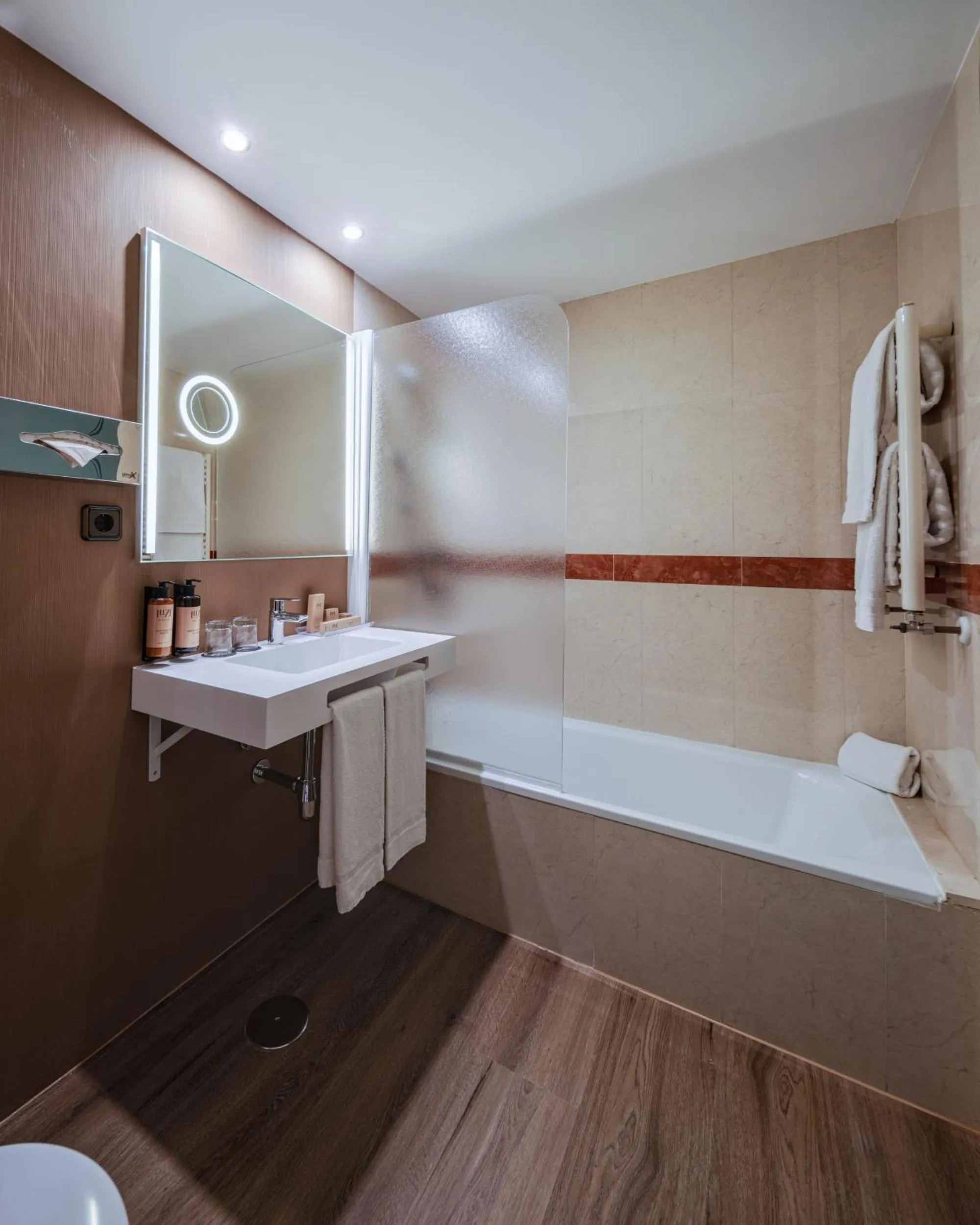 Bathroom in Luze Castellana