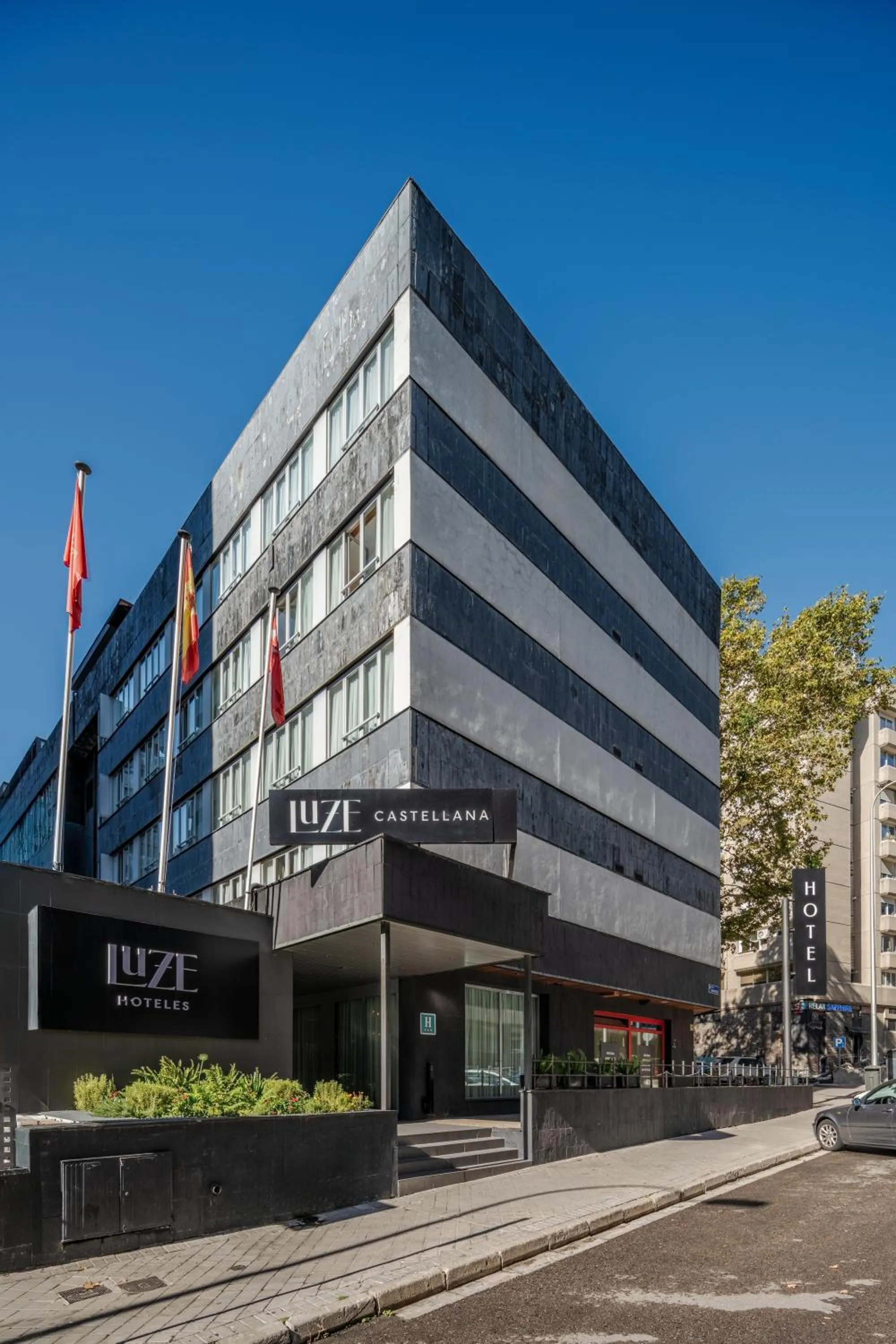 Facade/entrance in Luze Castellana