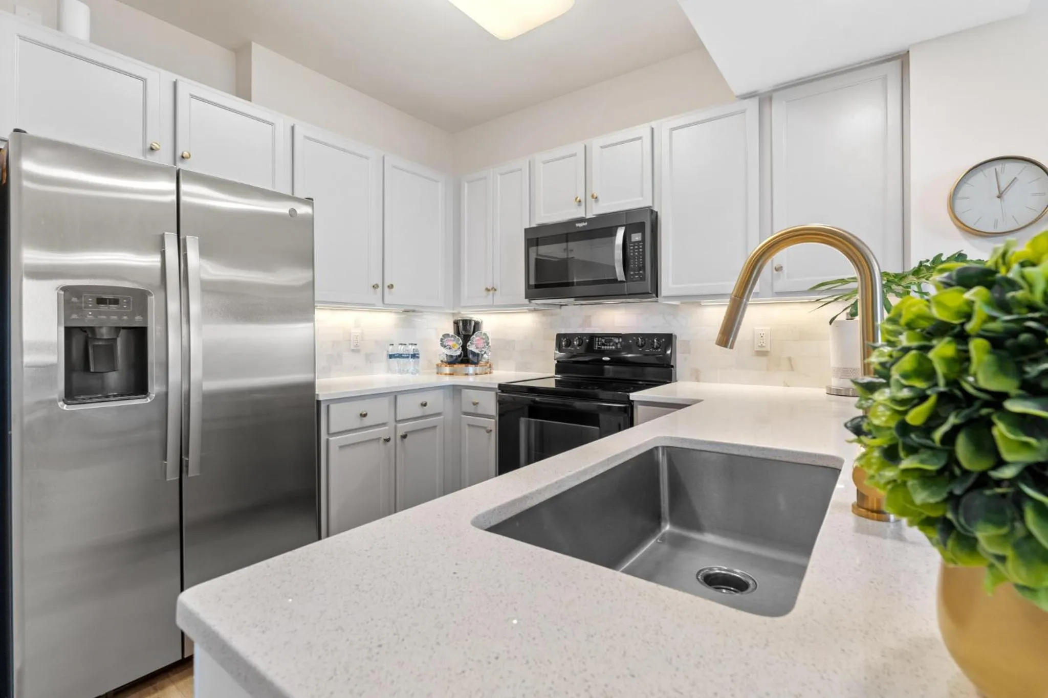 kitchen in 5 Star Resort 6th fl 2BR 2 BATH King Suite Shuttle Pools Family
