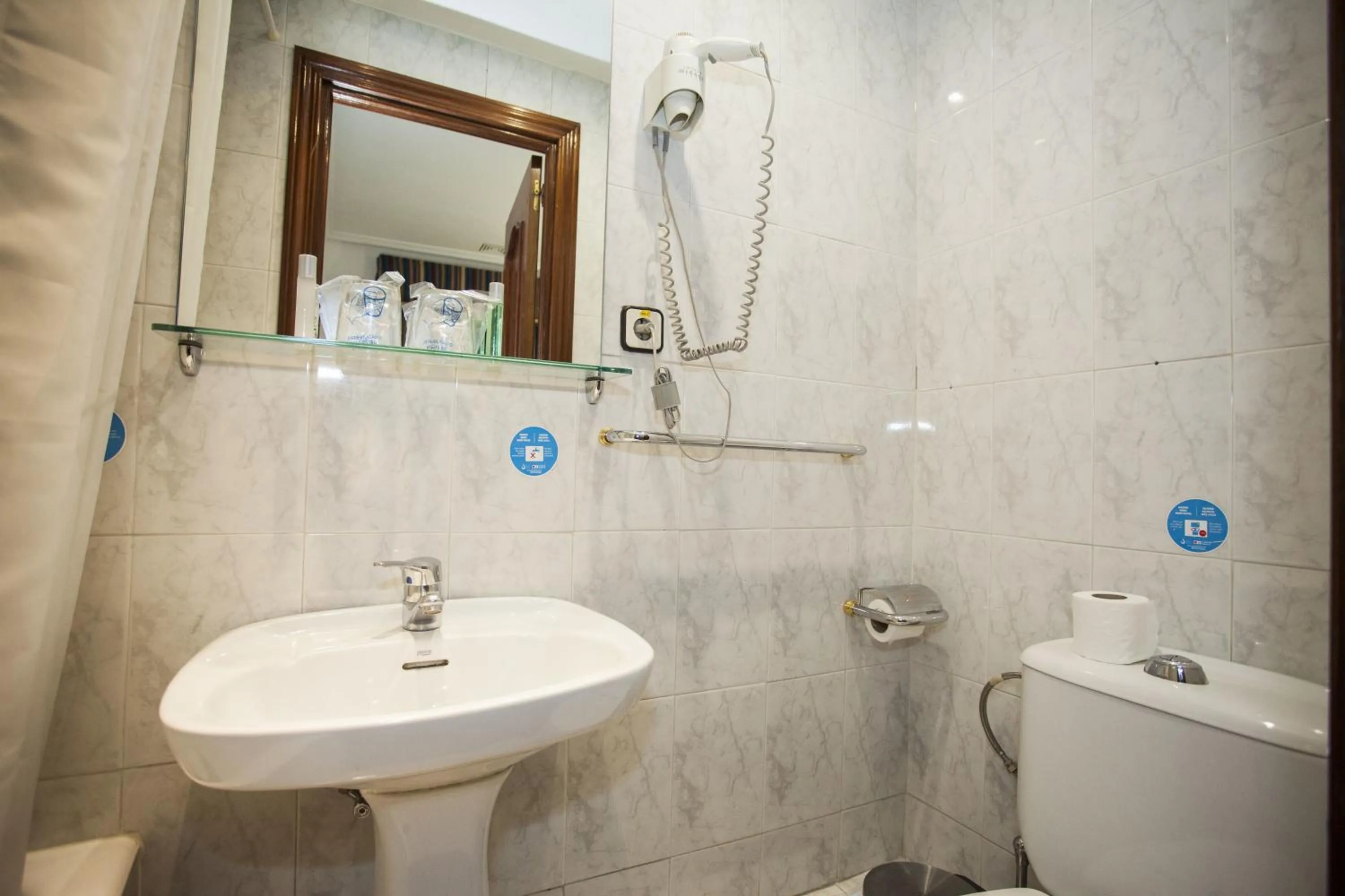 Bathroom in Pensión Carrera