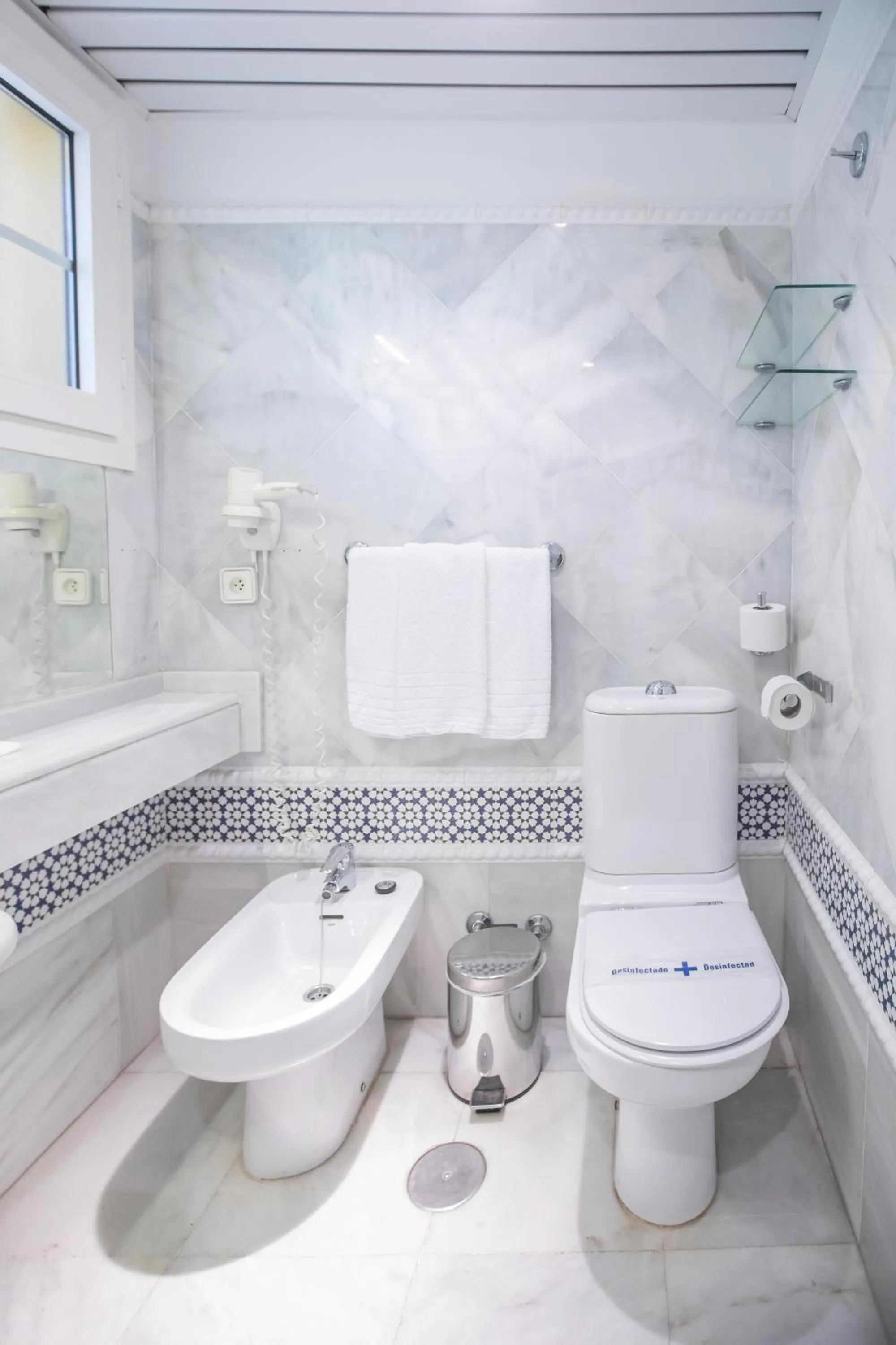 Bathroom in Apartamentos Soho Boutique Vistahermosa