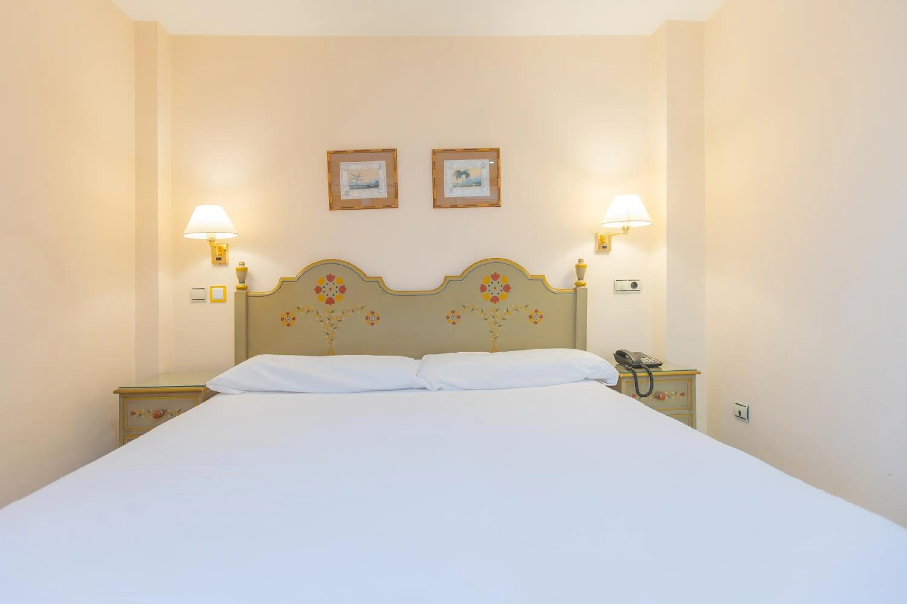 Bedroom, Bed in Apartamentos Soho Boutique Vistahermosa