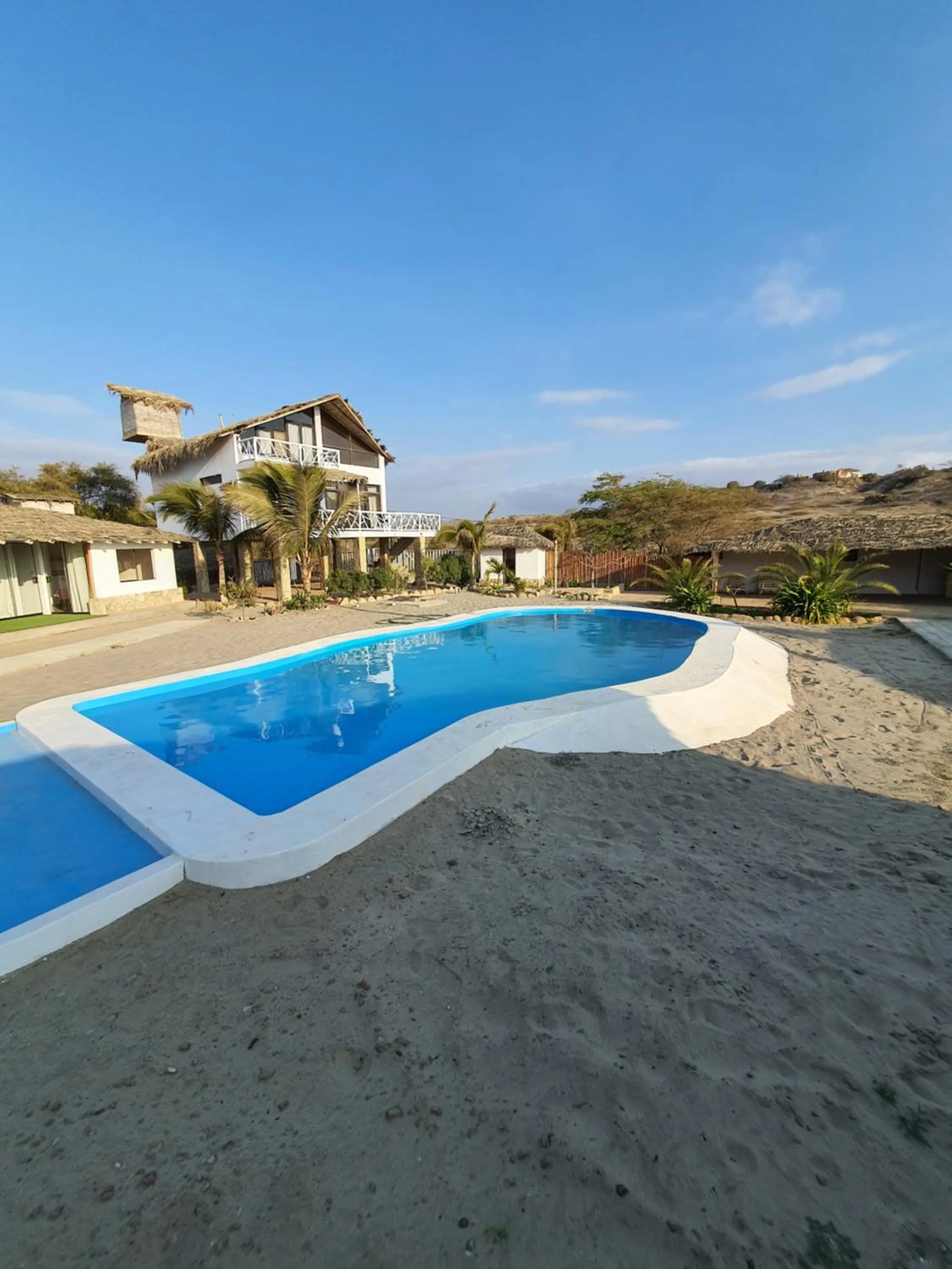 Property building in Oasis de Vichayito