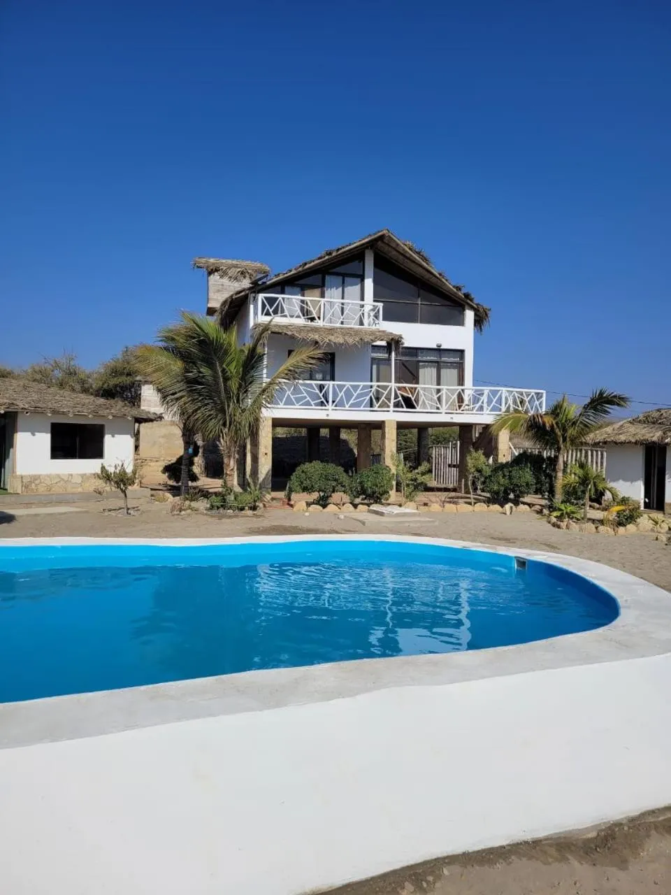 Property building in Oasis de Vichayito