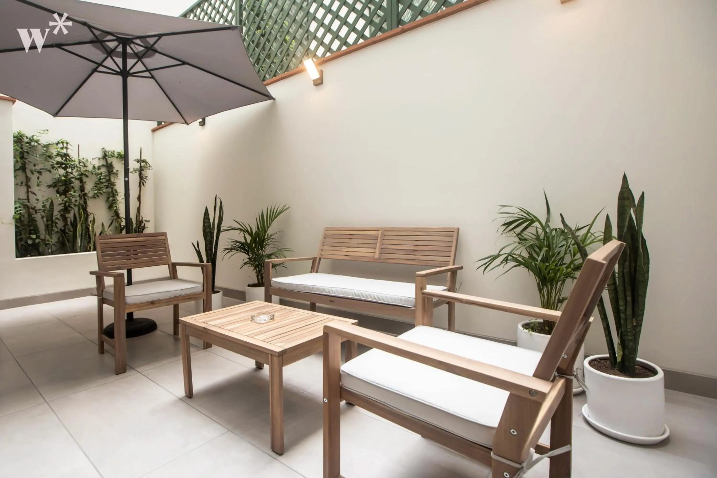 Alcanfores 1262 by Wynwood House