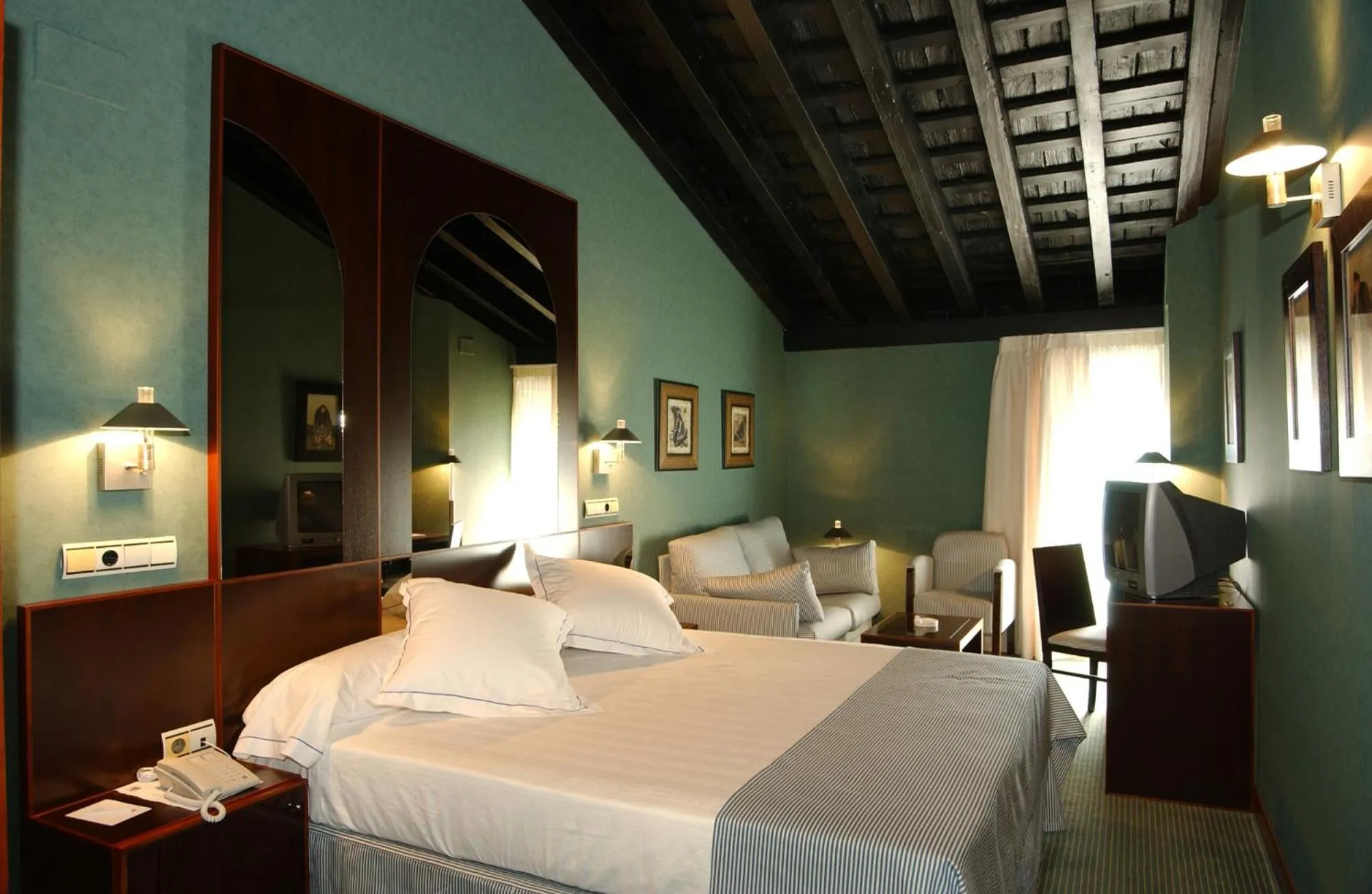 Photo of the whole room, Bed in Hotel Soho Boutique Jerez