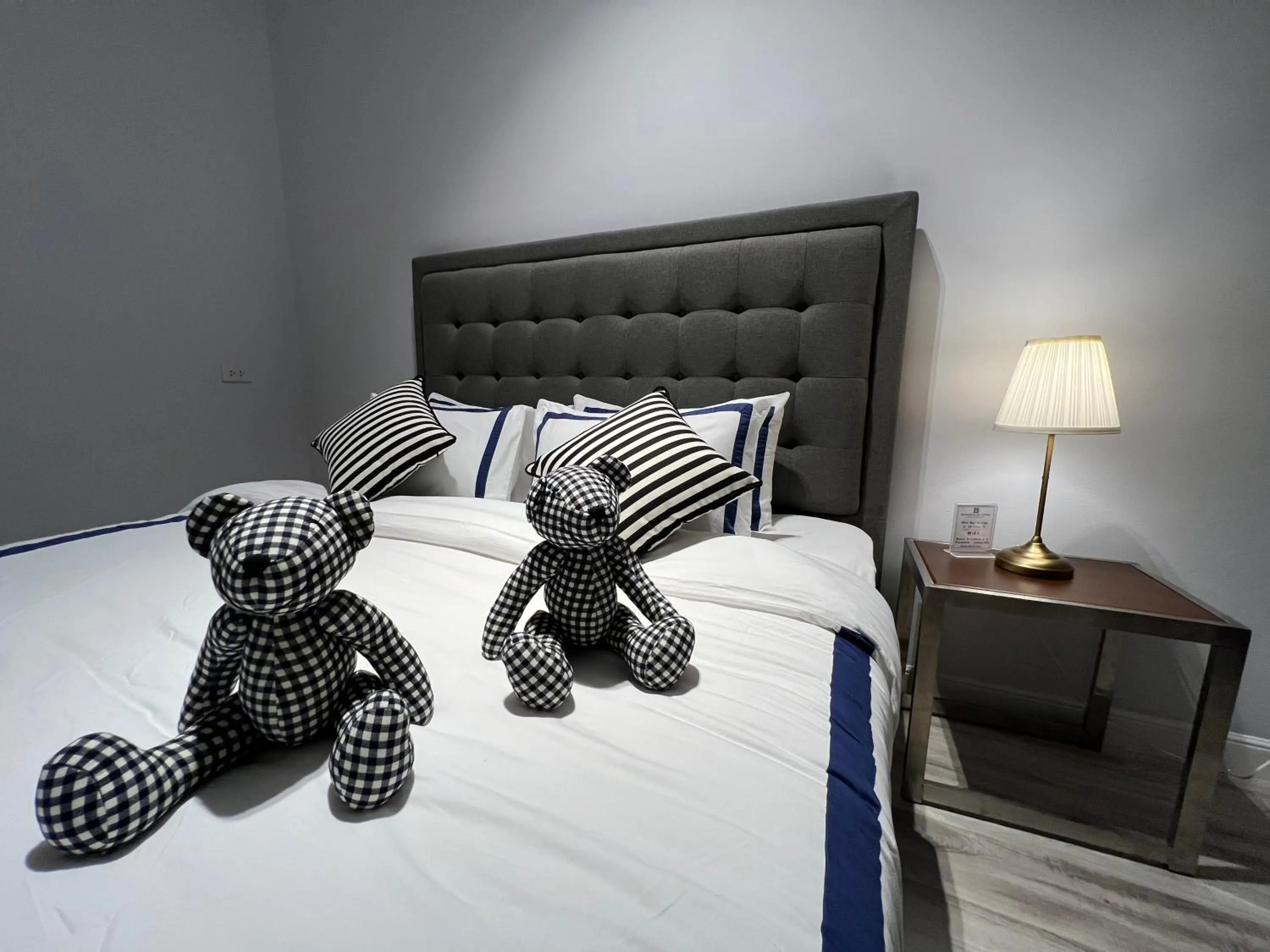 Bed in Macchiato Resort Savannakhet Opposite Thai Embassy