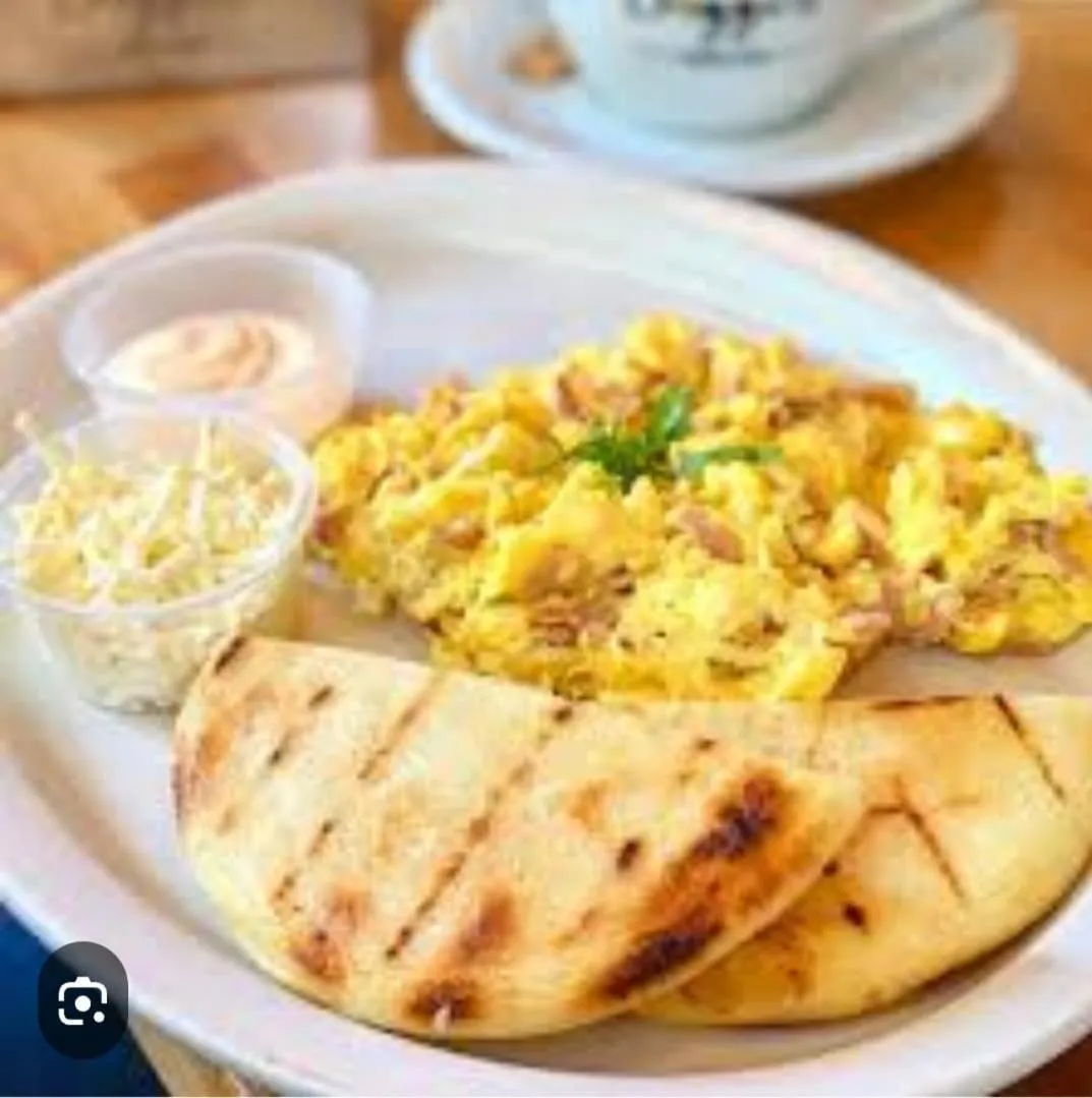 Breakfast in Piedra Luna