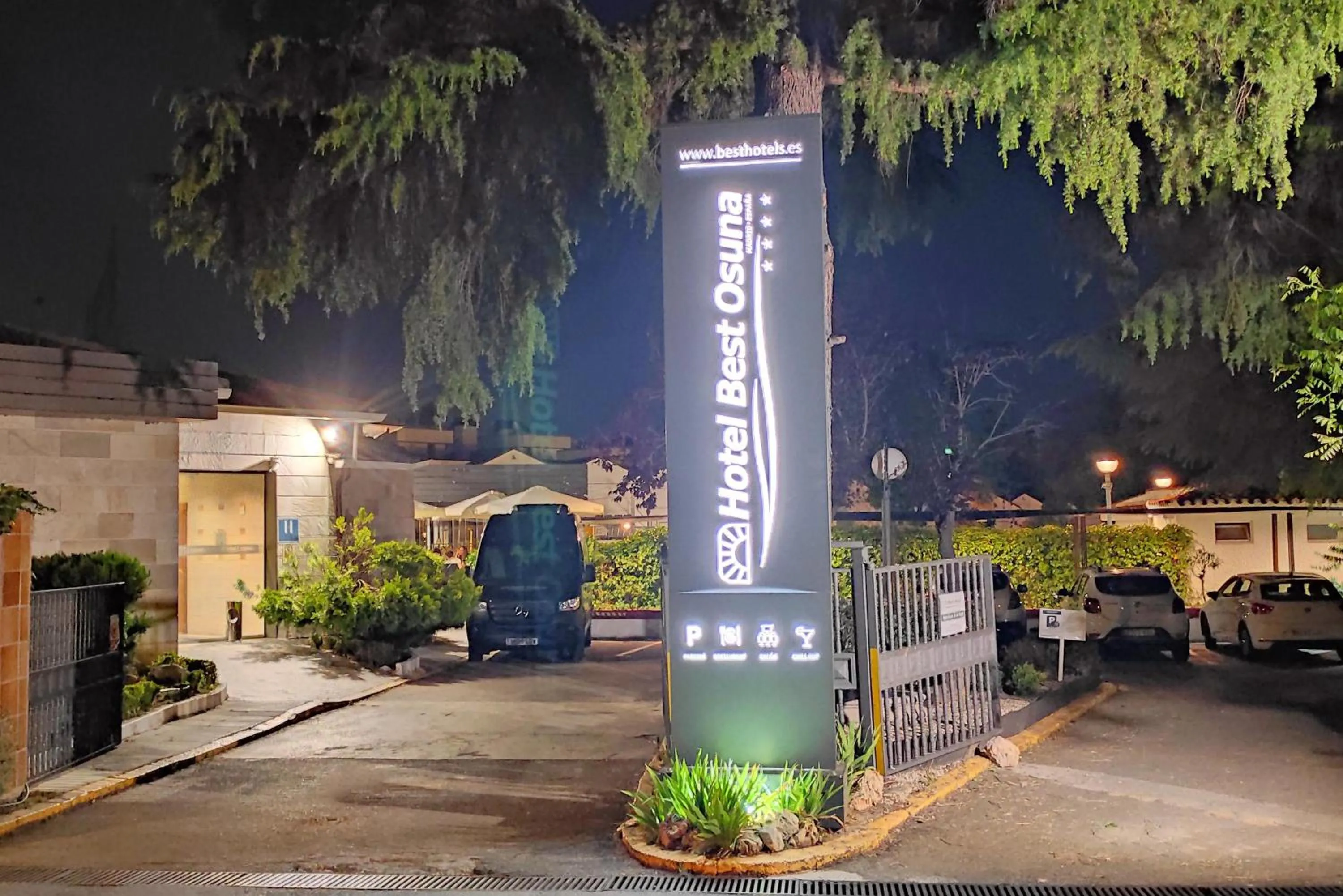 Property building in Hotel Best Osuna