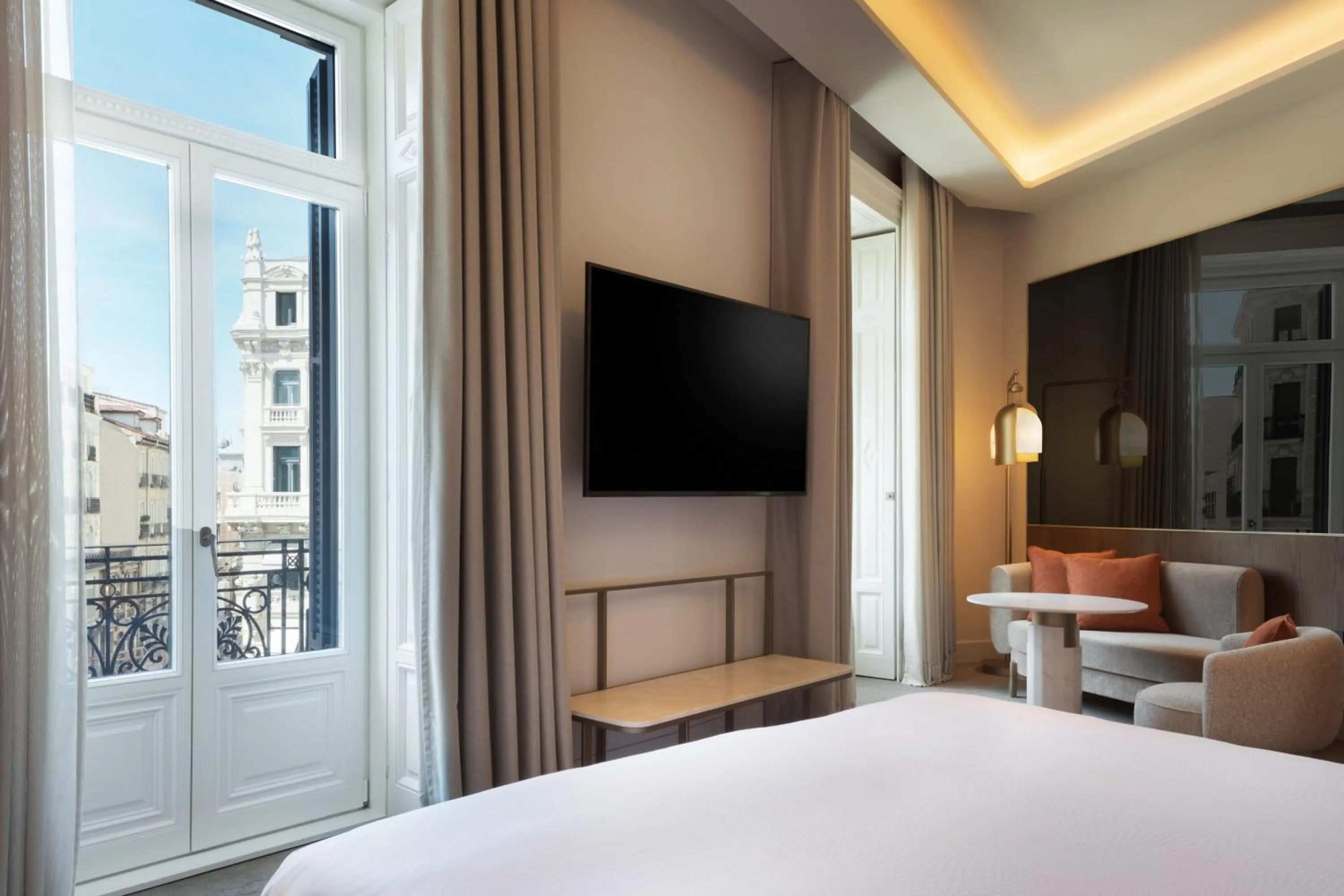 Restaurant/places to eat, Bed in JW Marriott Hotel Madrid