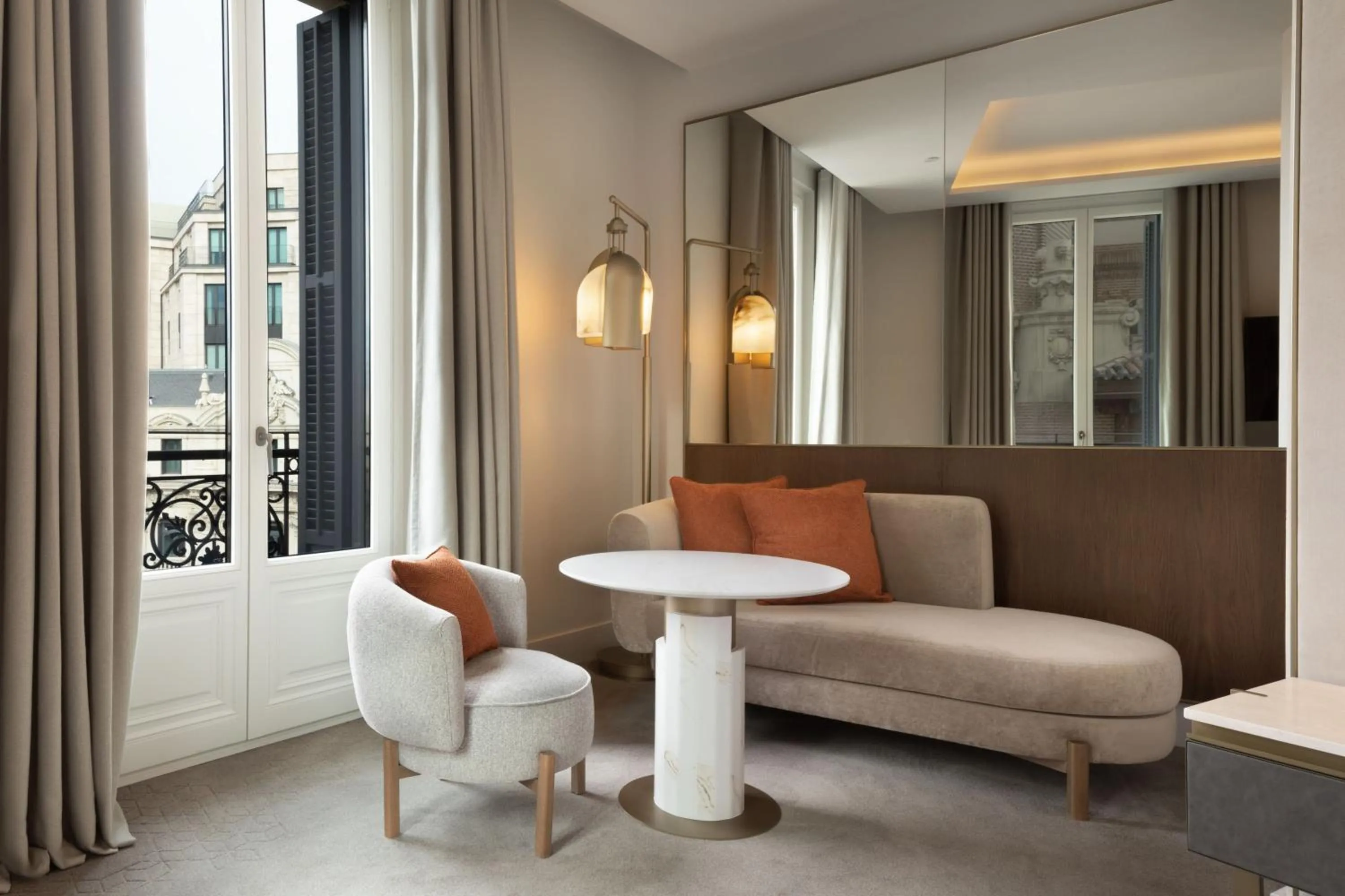 Photo of the whole room in JW Marriott Hotel Madrid