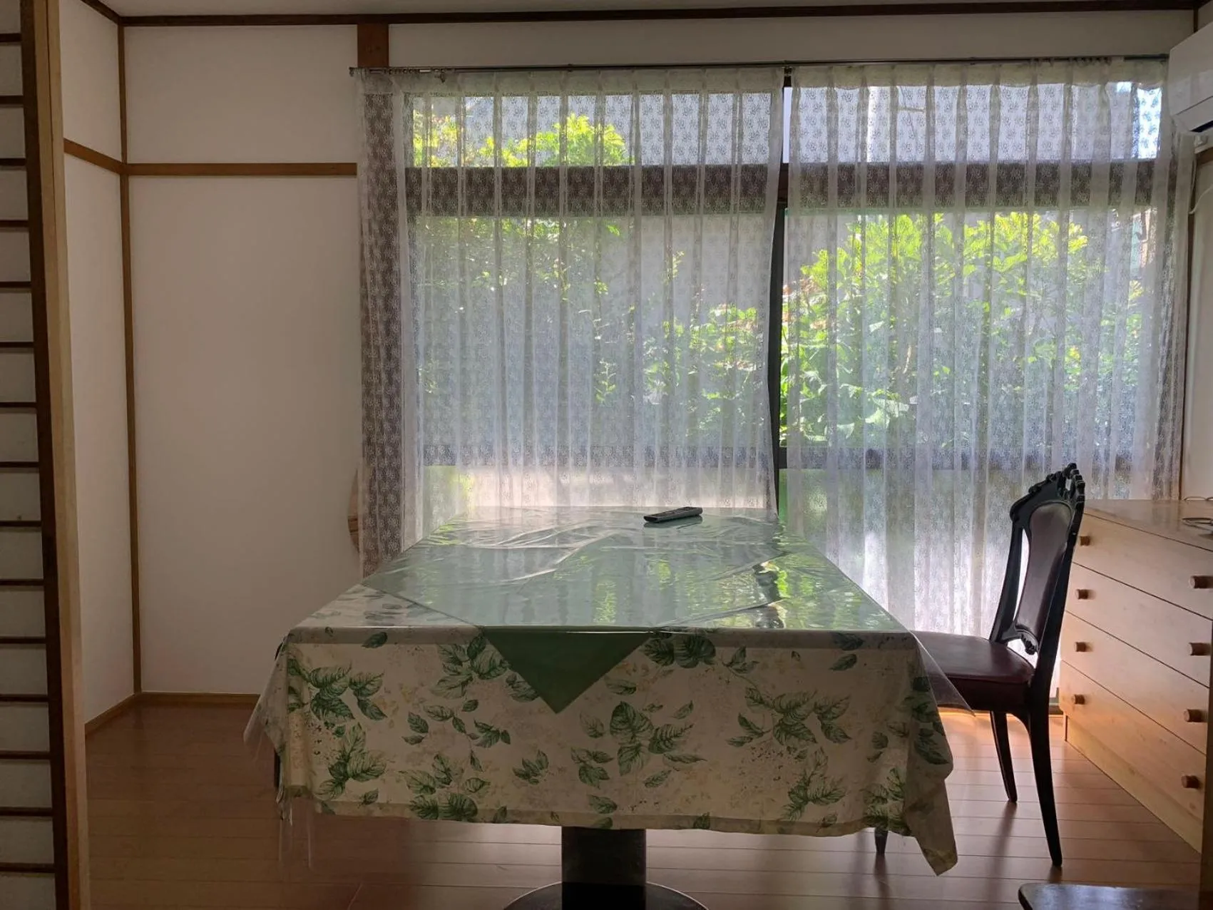 season guest house in nishi shinjuku 100 square meters, 4 bedrooms, 2 living rooms