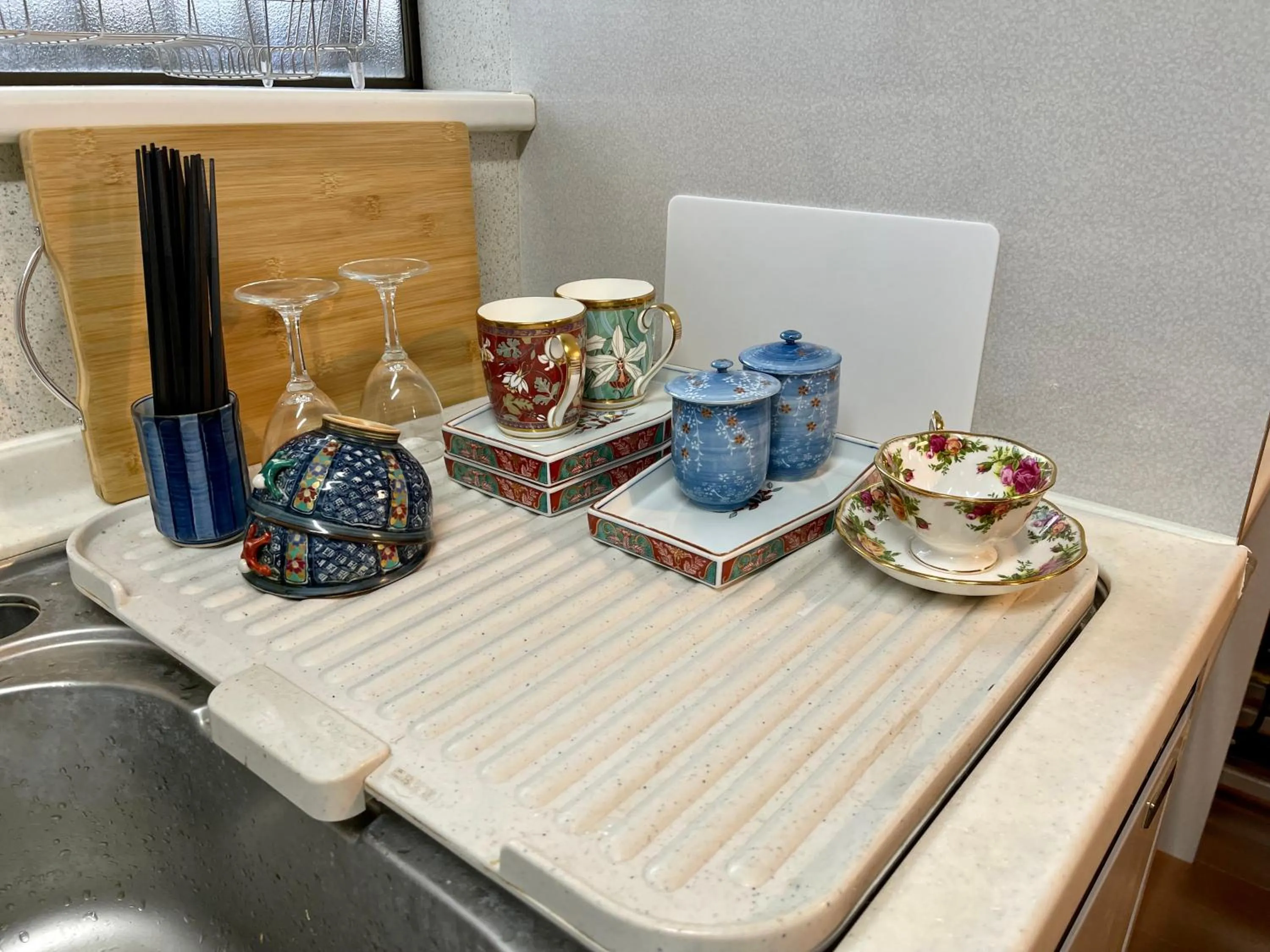 season guest house in nishi shinjuku 100 square meters, 4 bedrooms, 2 living rooms