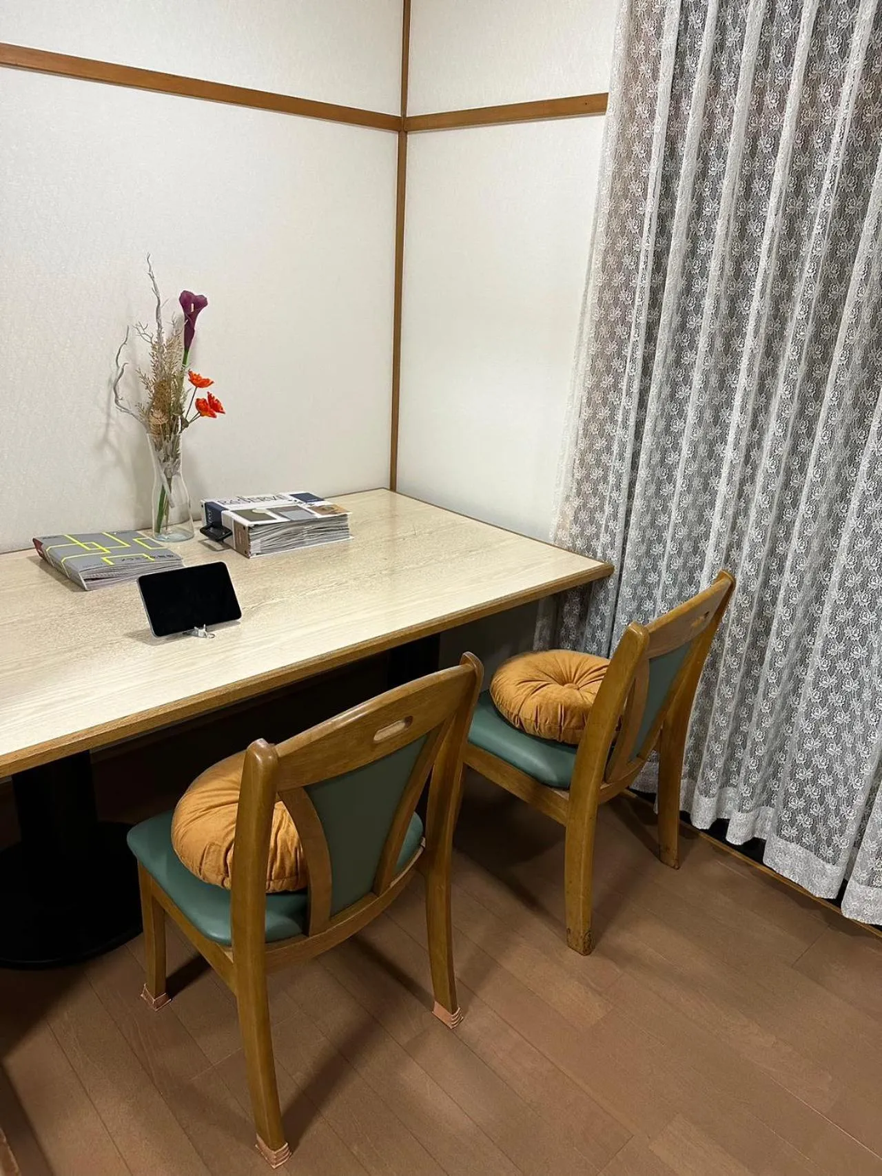 season guest house in nishi shinjuku 100 square meters, 4 bedrooms, 2 living rooms