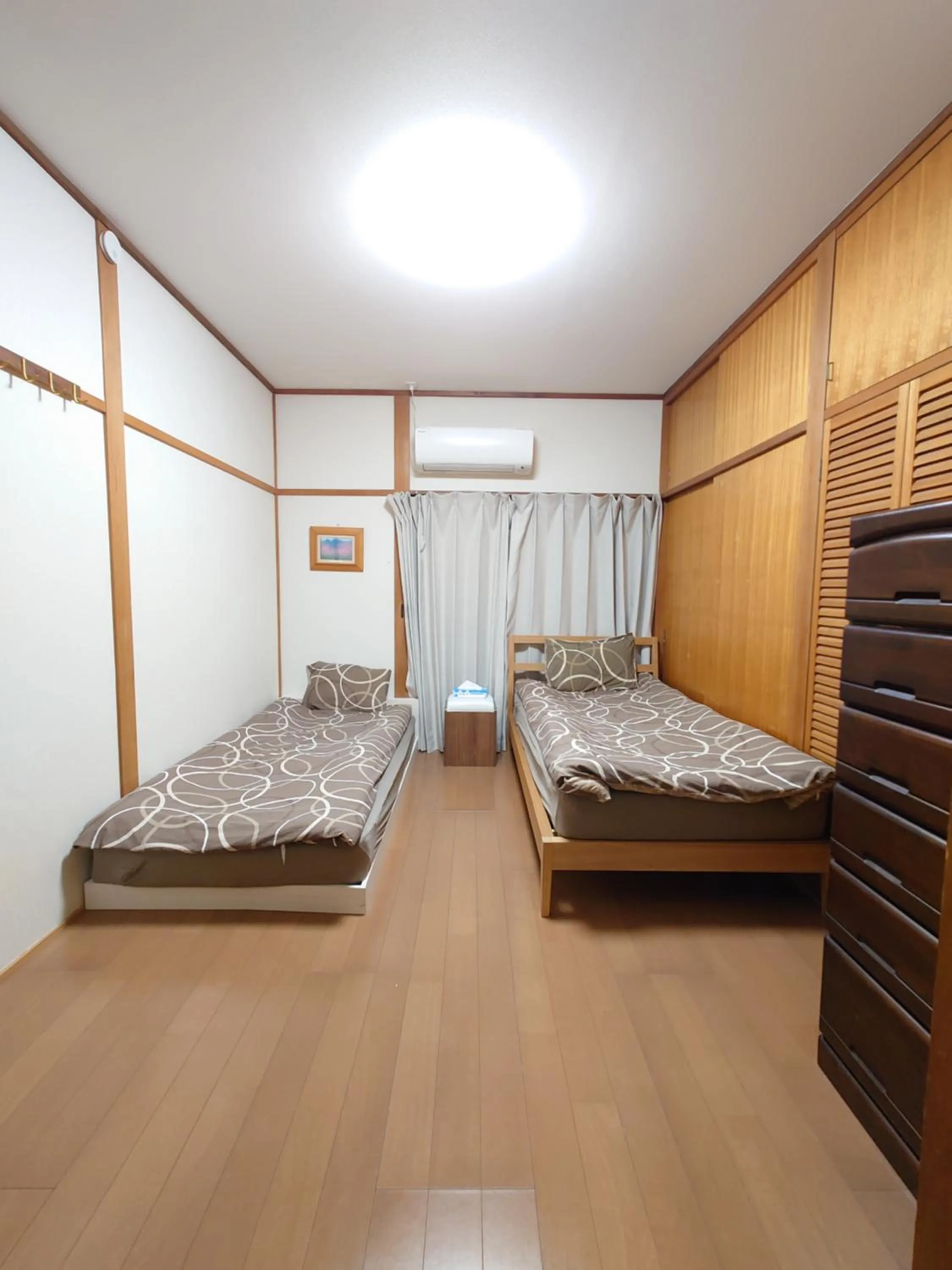 Bed in season guest house in nishi shinjuku 100 square meters, 4 bedrooms, 2 living rooms