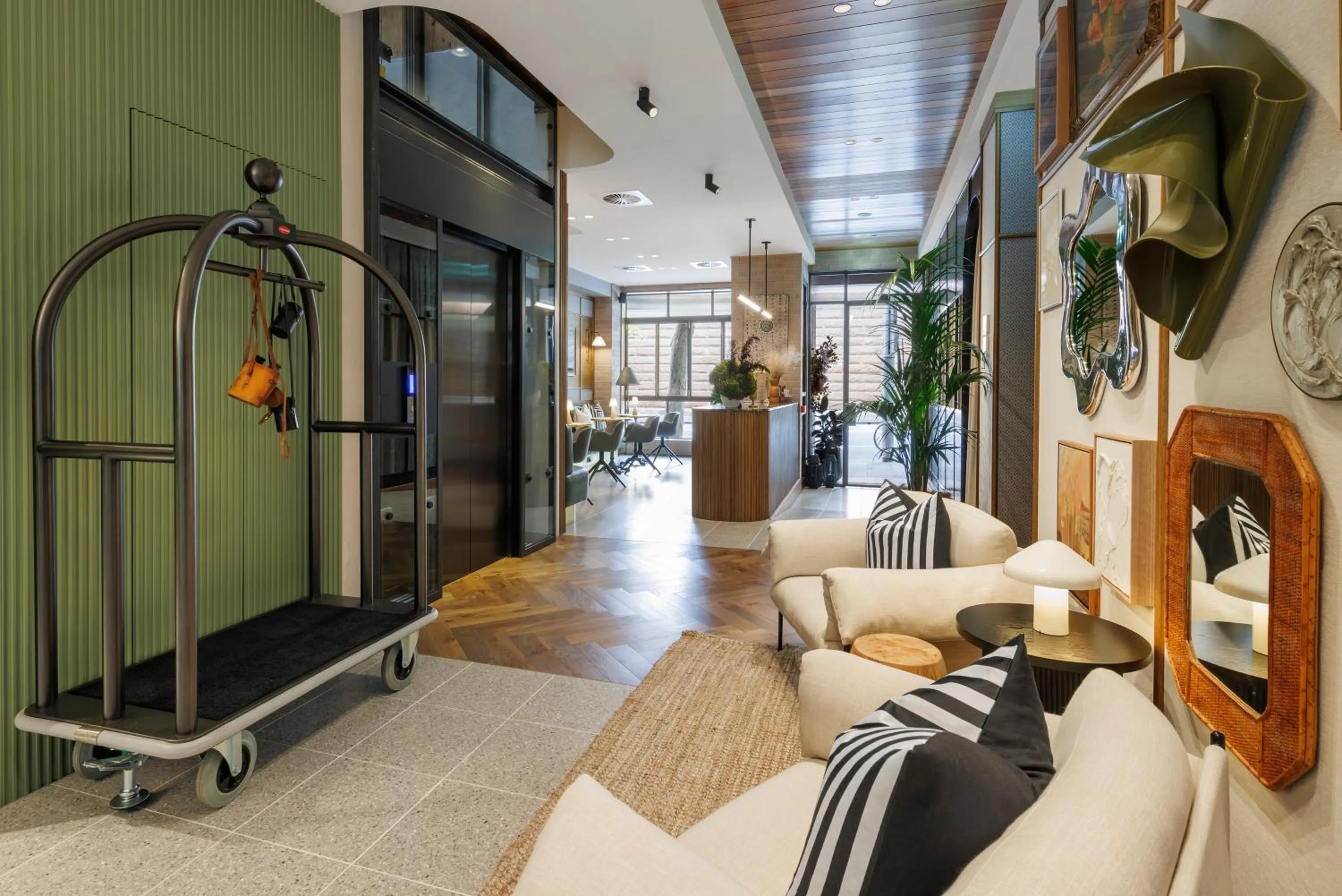 Communal lounge/ TV room in 202 Elizabeth