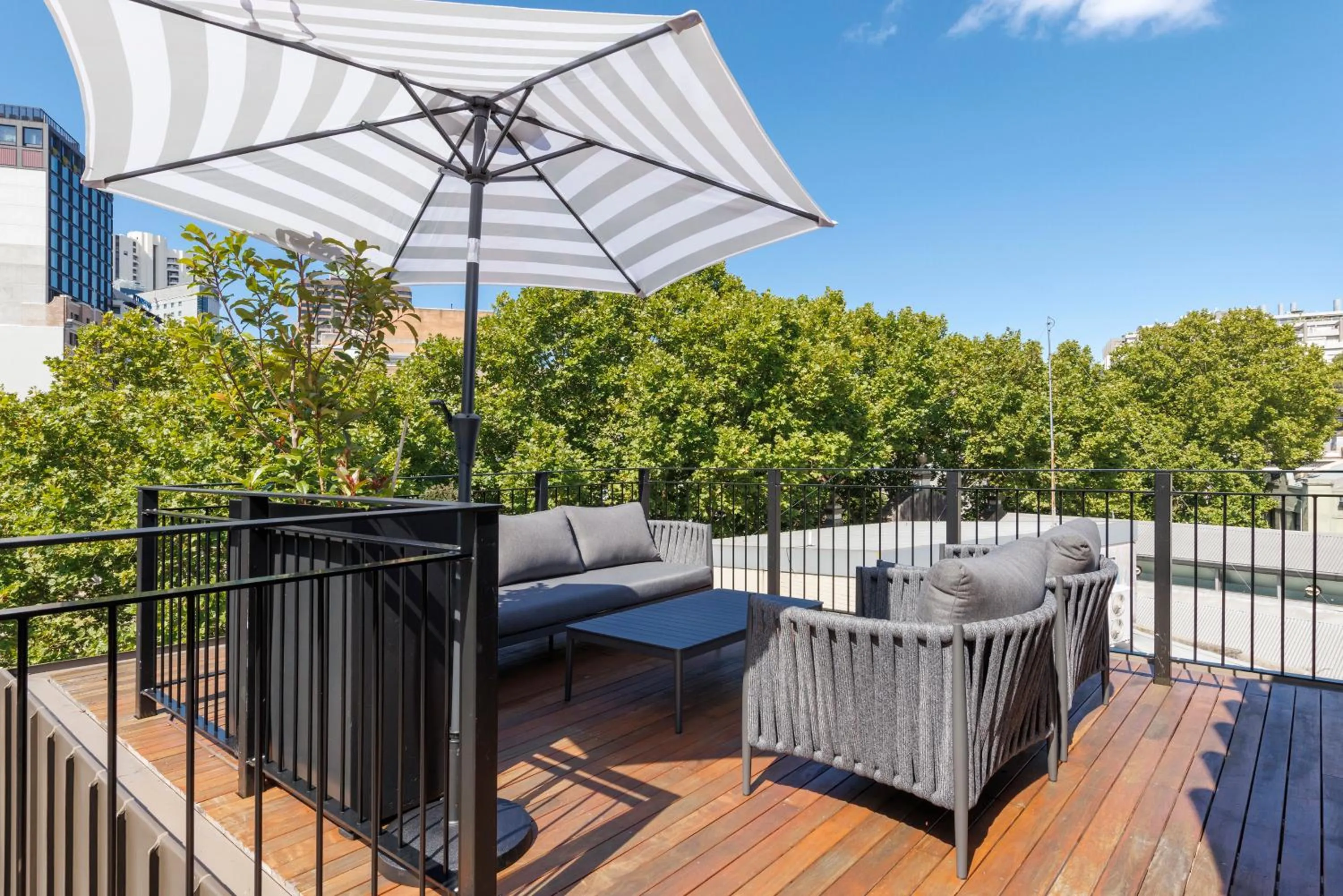 Balcony/Terrace in 202 Elizabeth