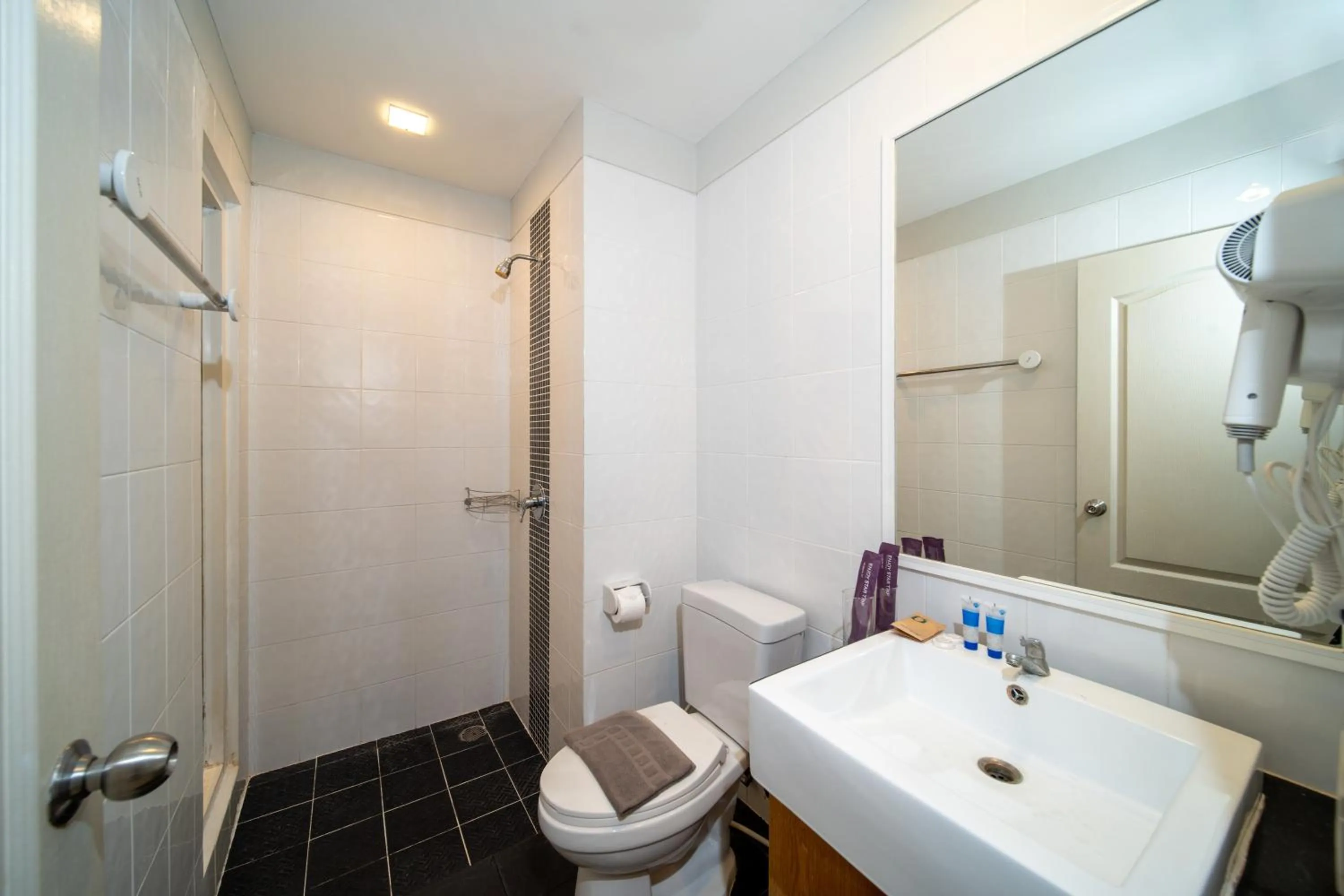 Catnip Seaside Hotel&Cafe