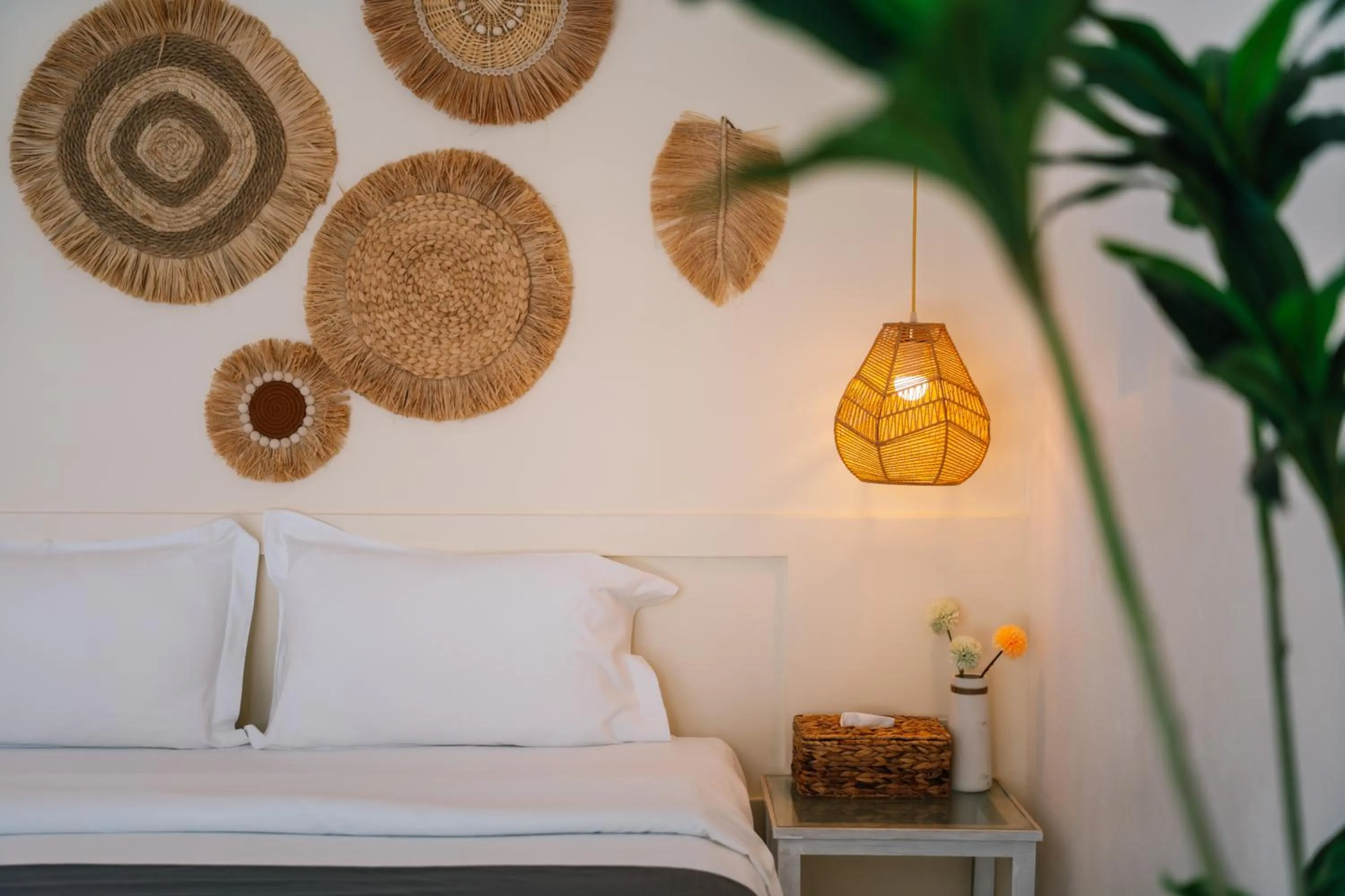 Bed in Catnip Seaside Hotel&Cafe