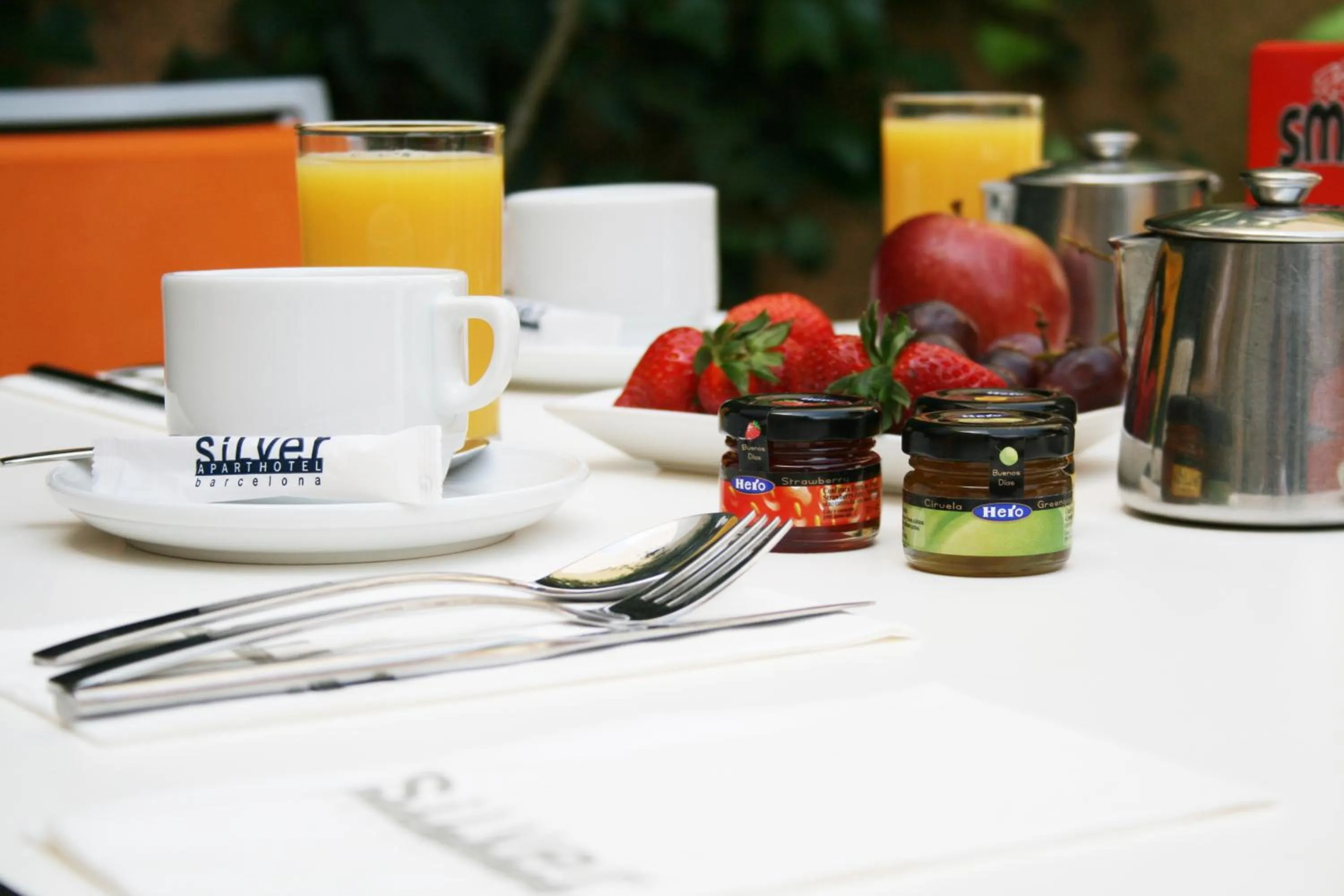 Food and drinks in Aparthotel Silver