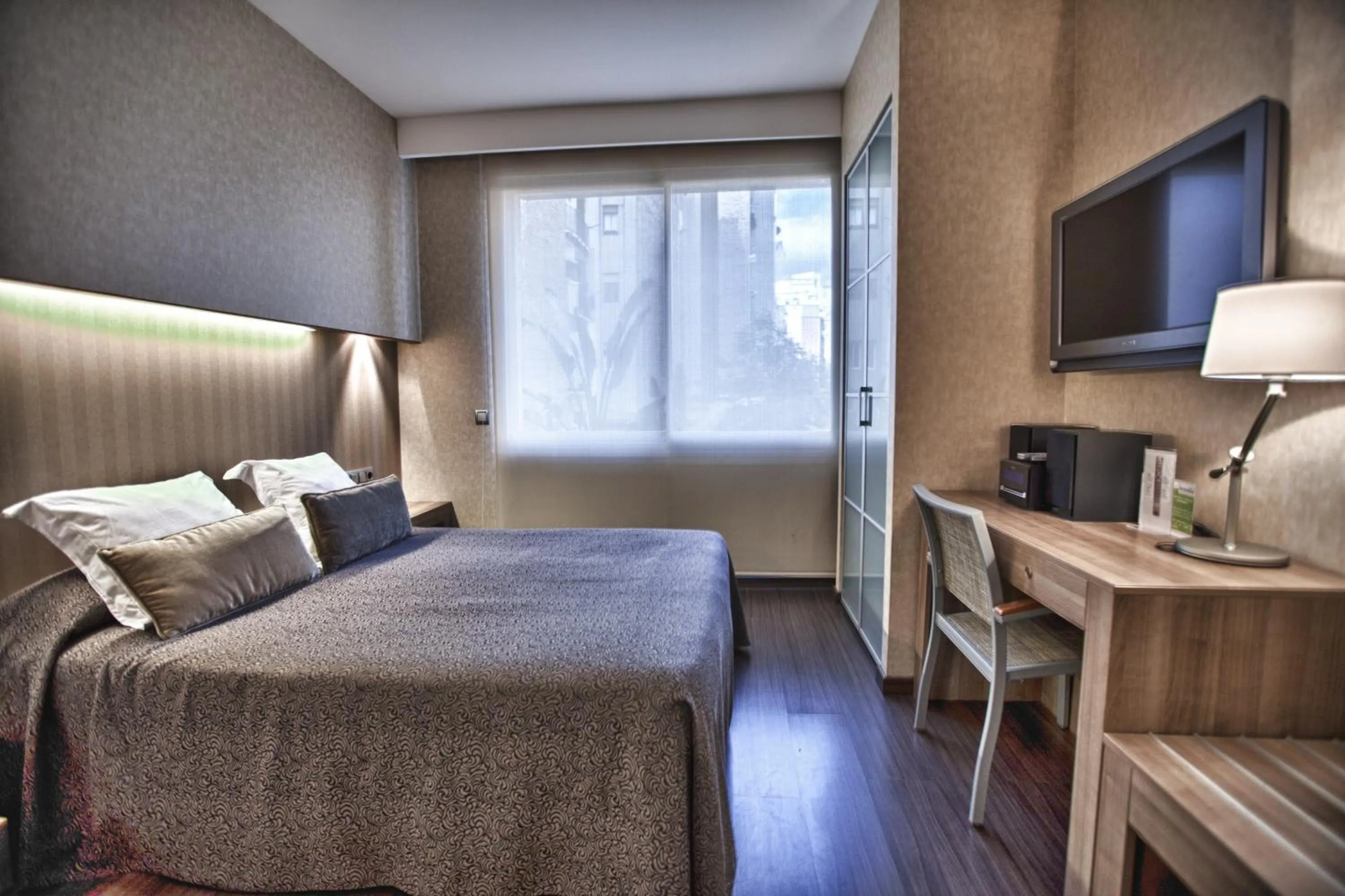 Photo of the whole room, Bed in Aparthotel Silver