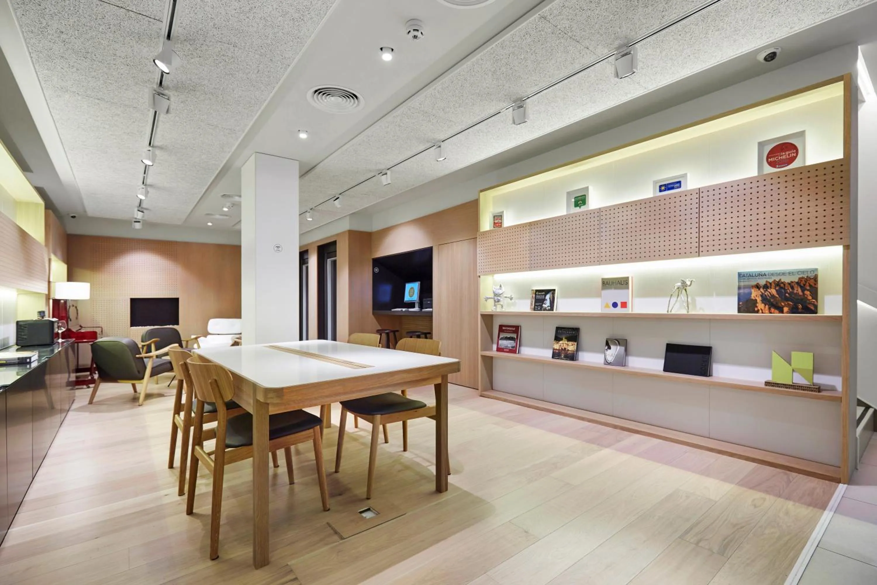 Lobby or reception in Aparthotel Silver