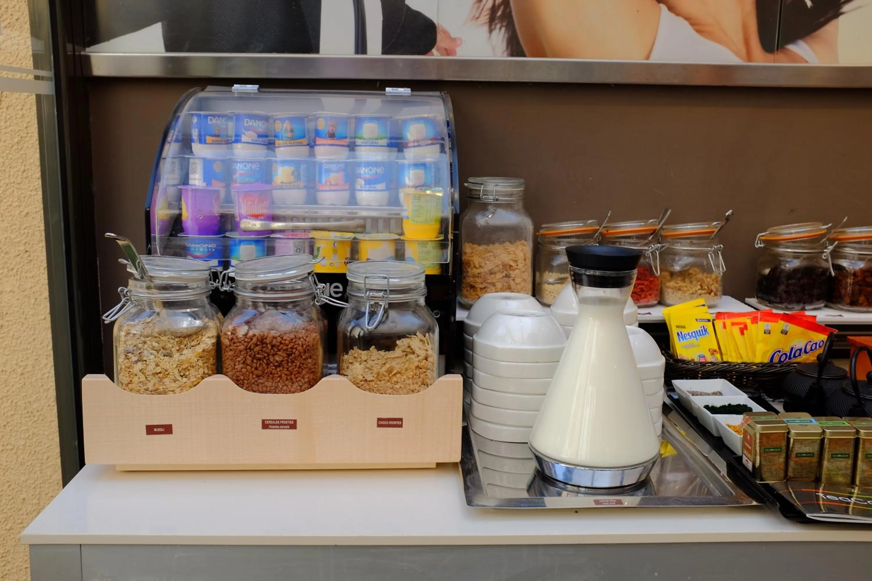 Buffet breakfast in Aparthotel Silver