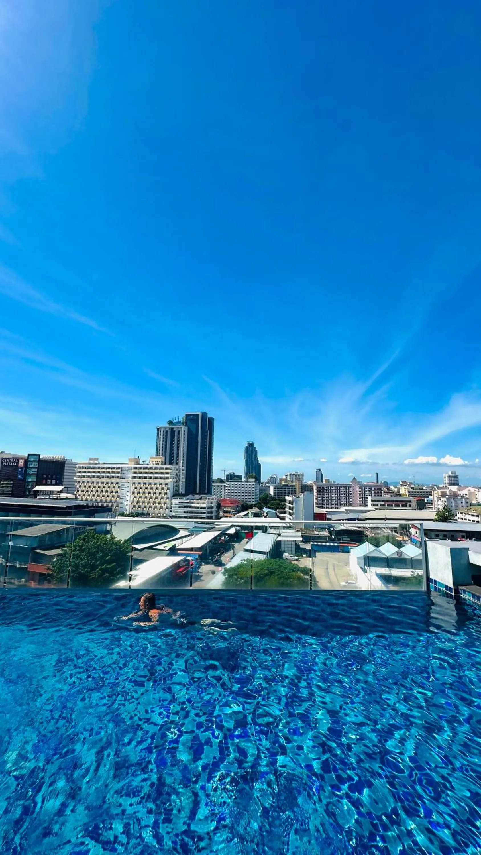 The Base Inn Pattaya