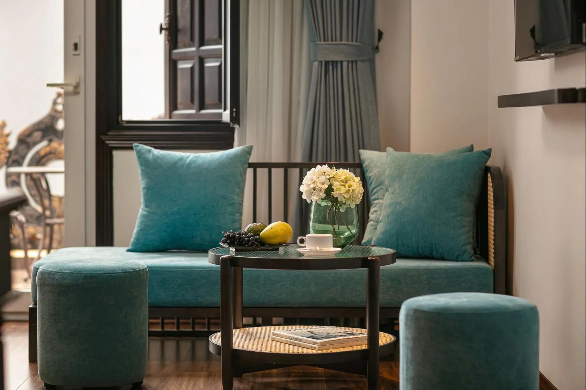 Seating area in Media Central Hotel & Spa