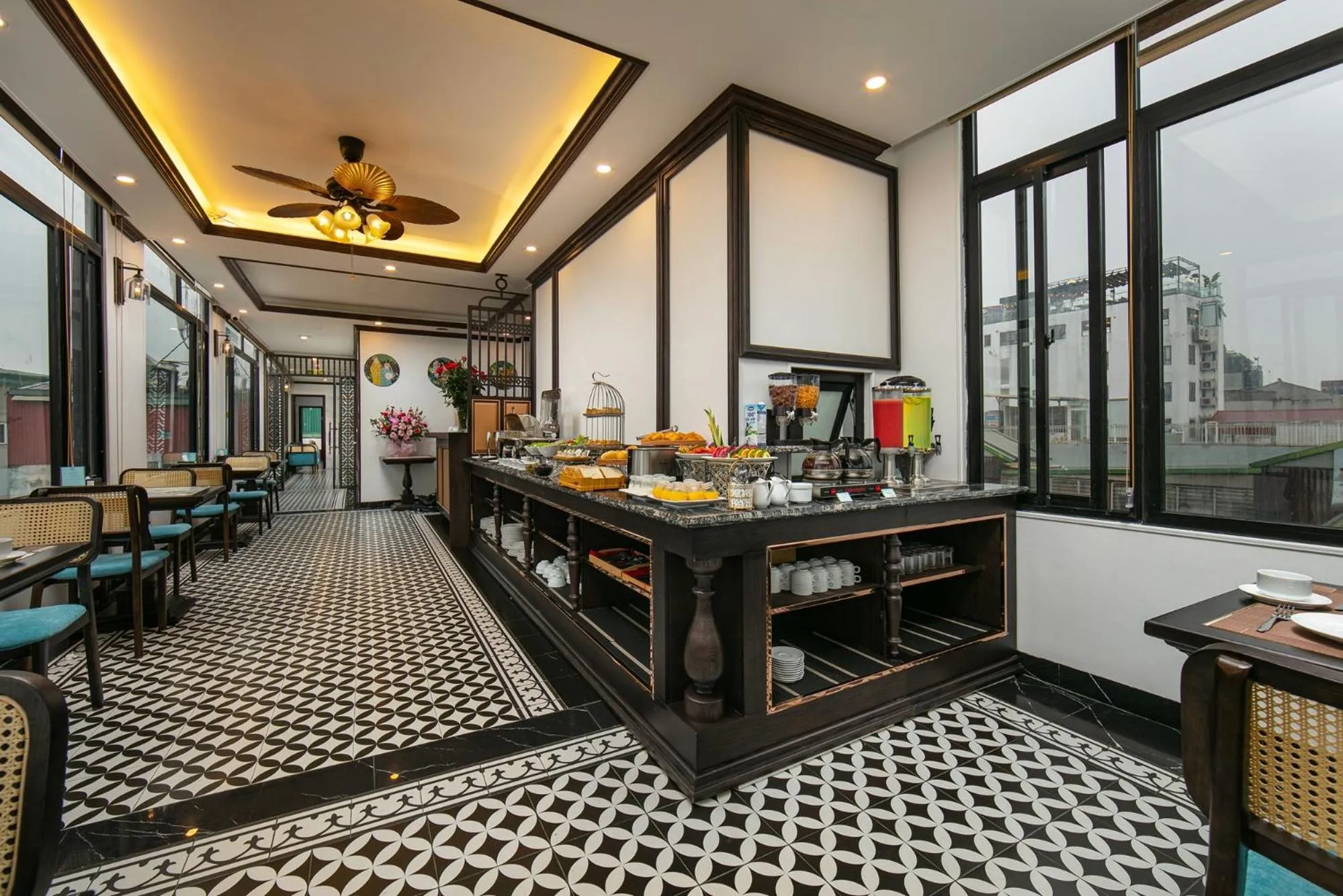 Restaurant/places to eat in Media Central Hotel & Spa